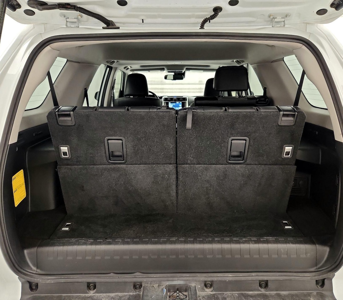 Trunk/Cargo (Seats Up)