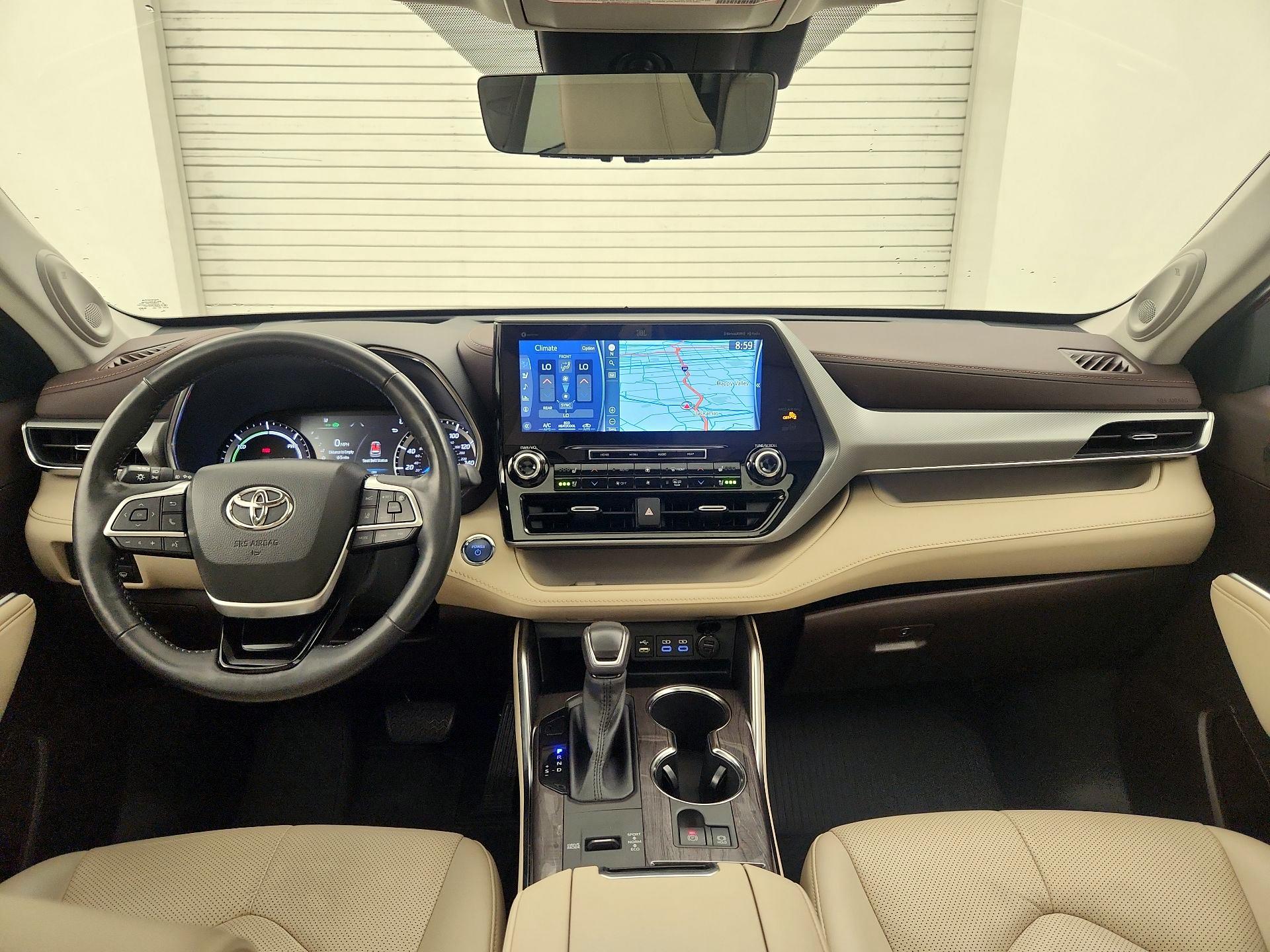 Thumbnail: 2022 Toyota Highlander - 9