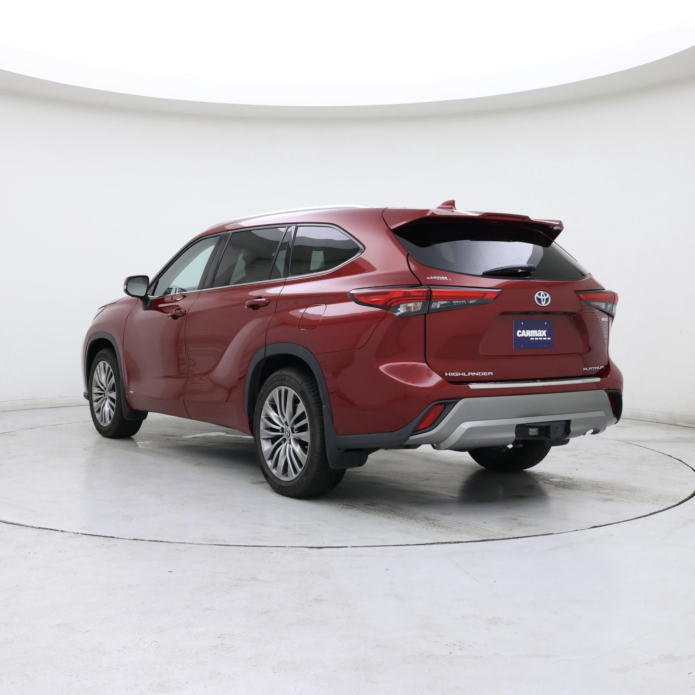 Thumbnail: 2022 Toyota Highlander - 2