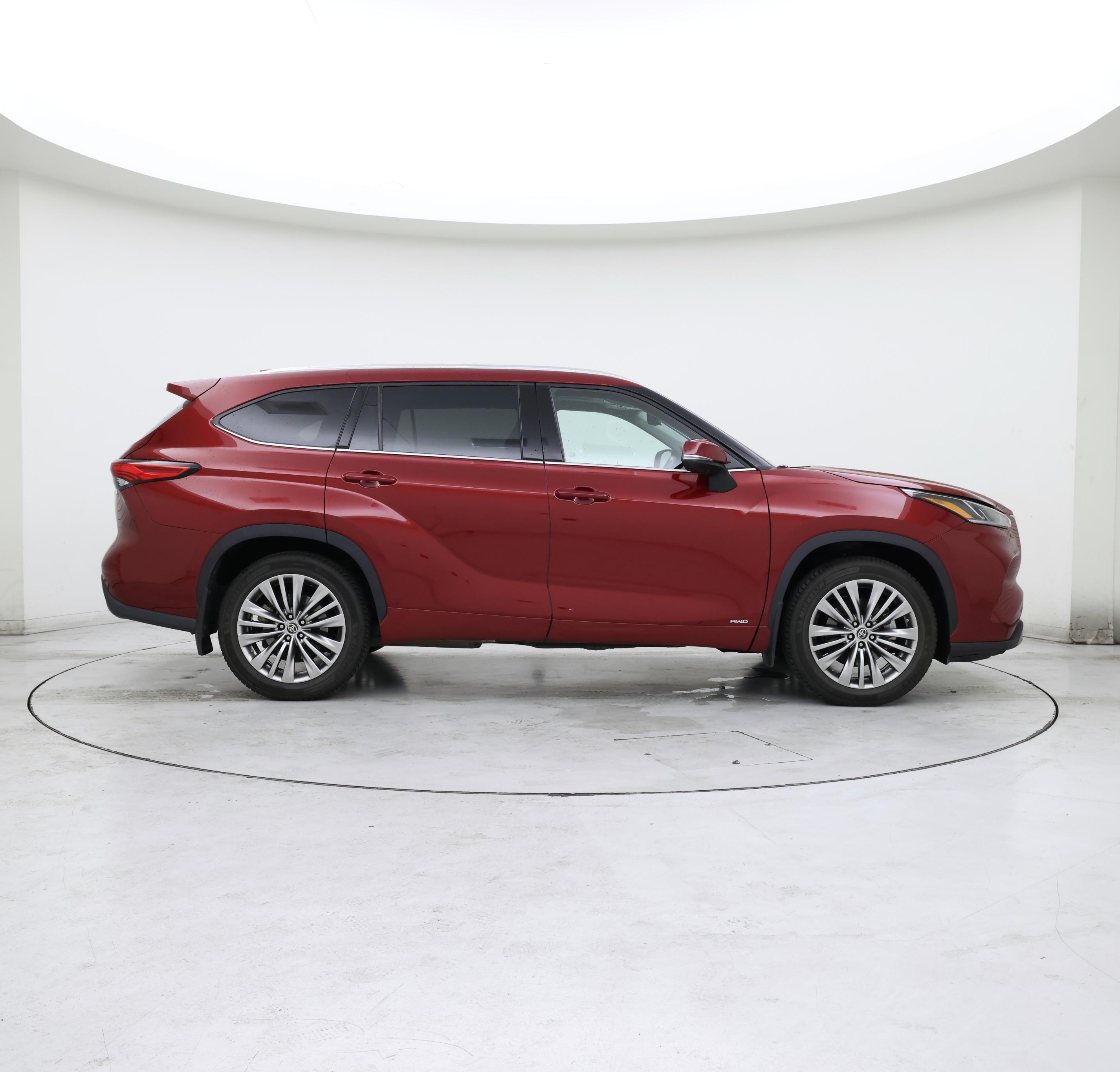 Thumbnail: 2022 Toyota Highlander - 7