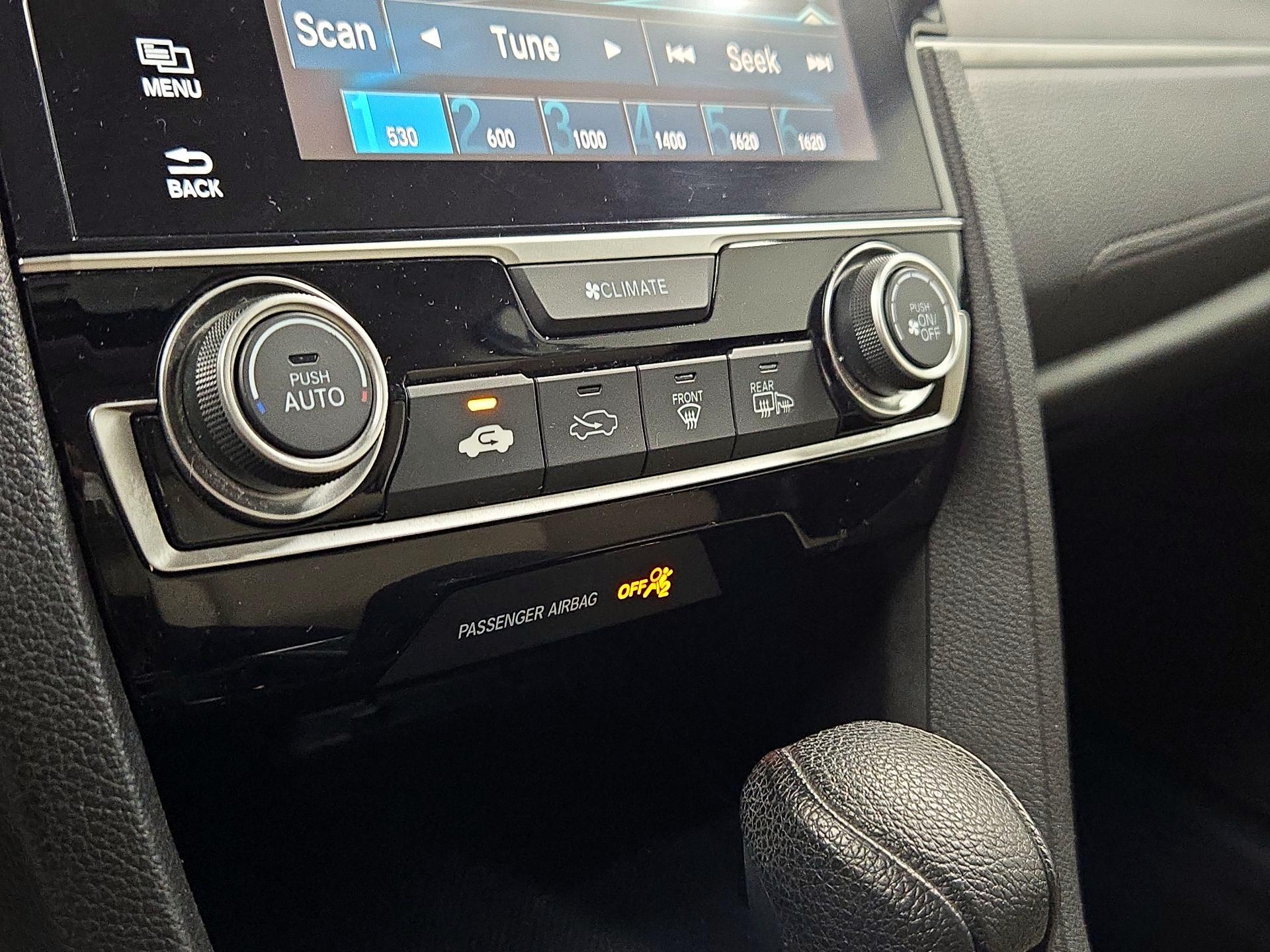 Thumbnail: 2016 Honda Civic - 16