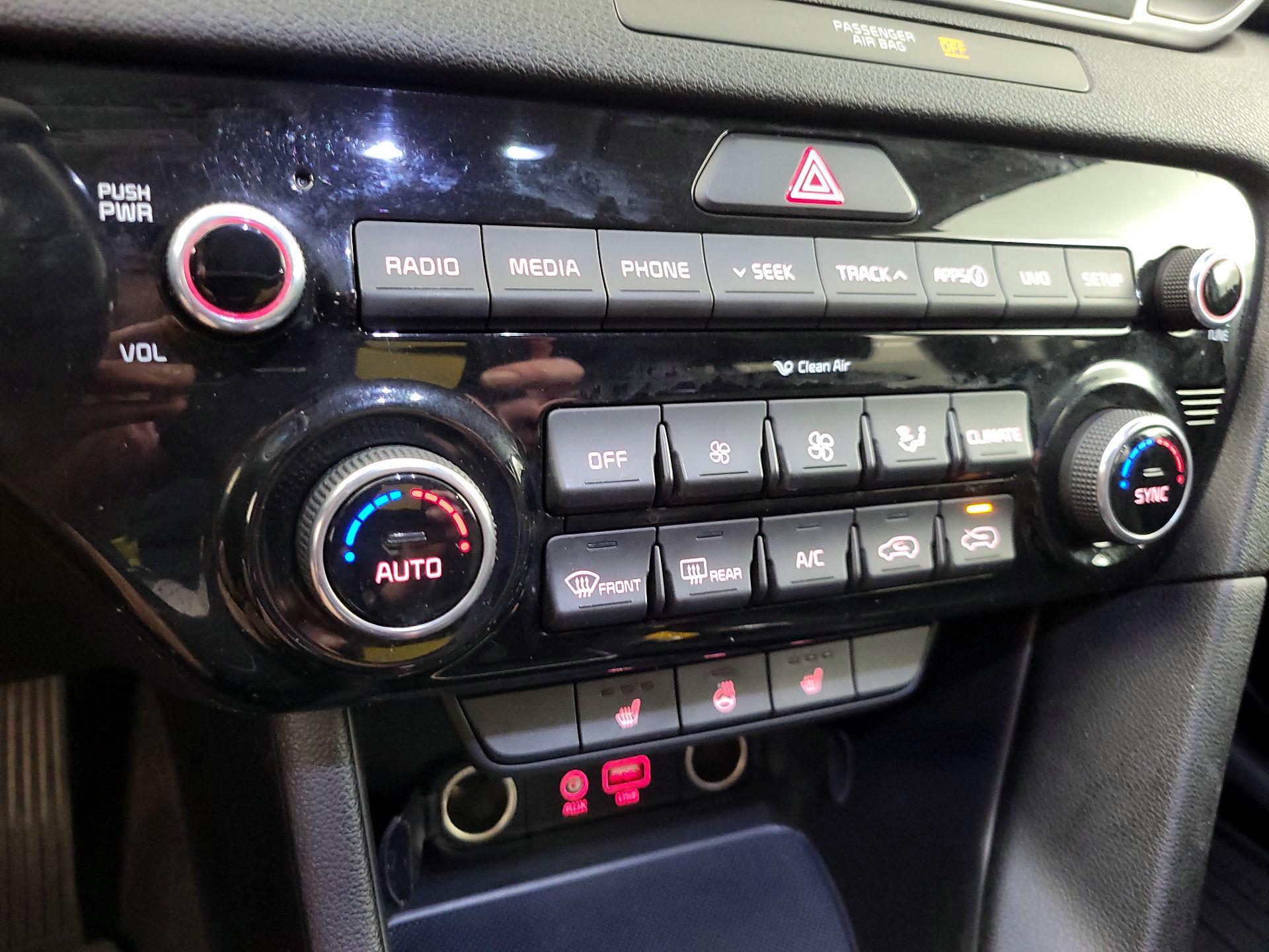 Thumbnail: 2019 Kia Sportage - 16