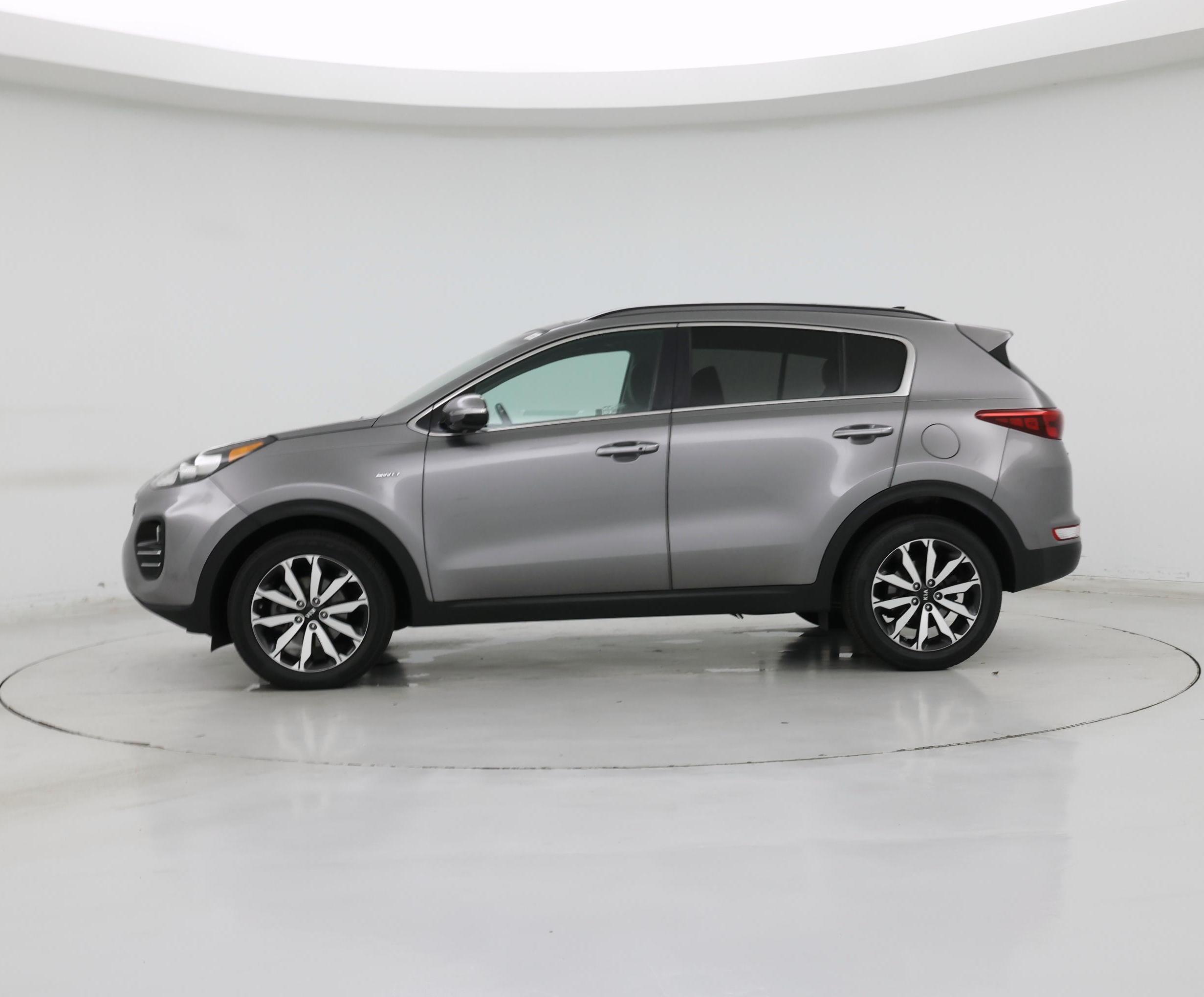 Thumbnail: 2019 Kia Sportage - 3