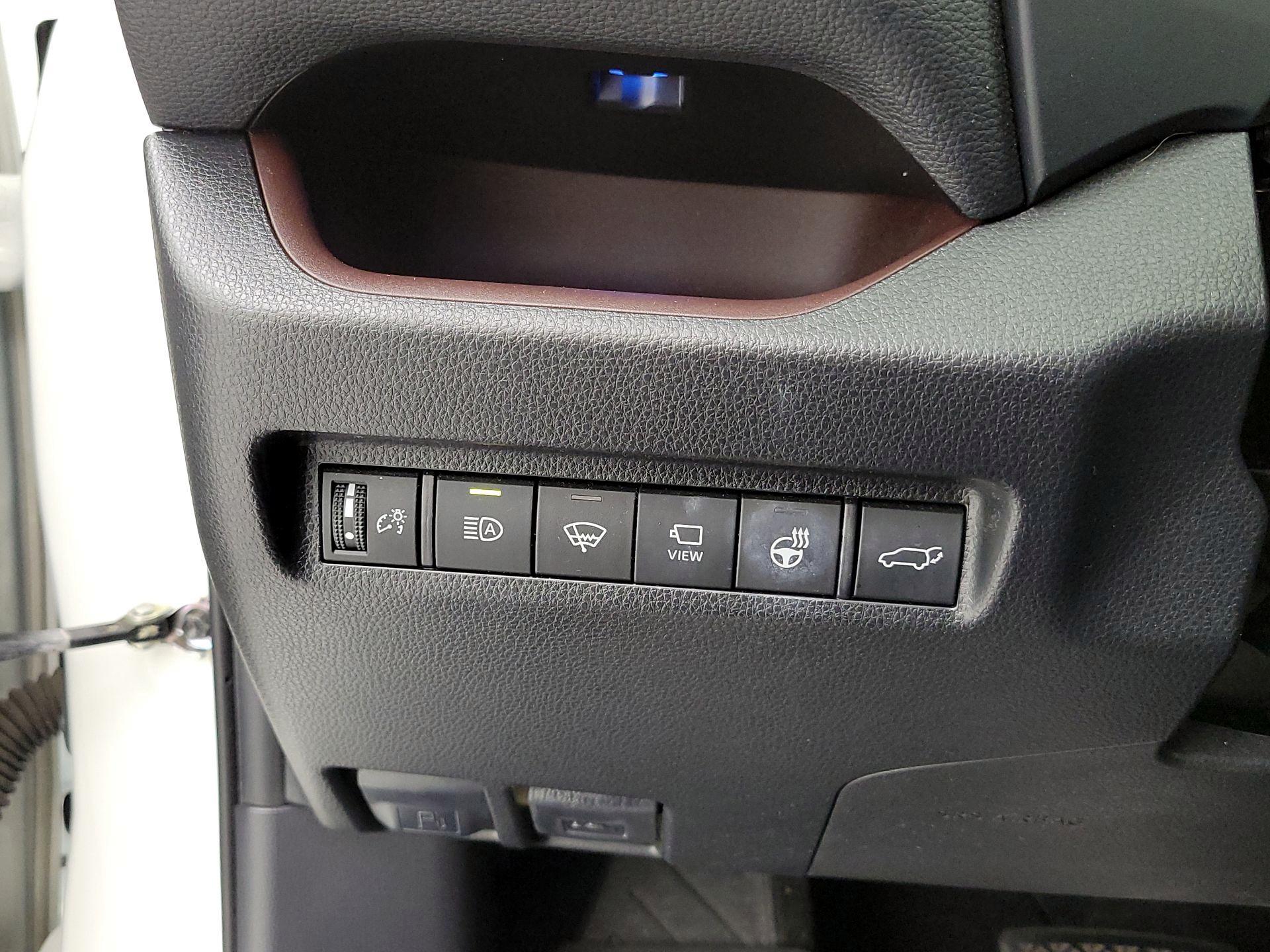 Thumbnail: 2021 Toyota RAV4 - 13