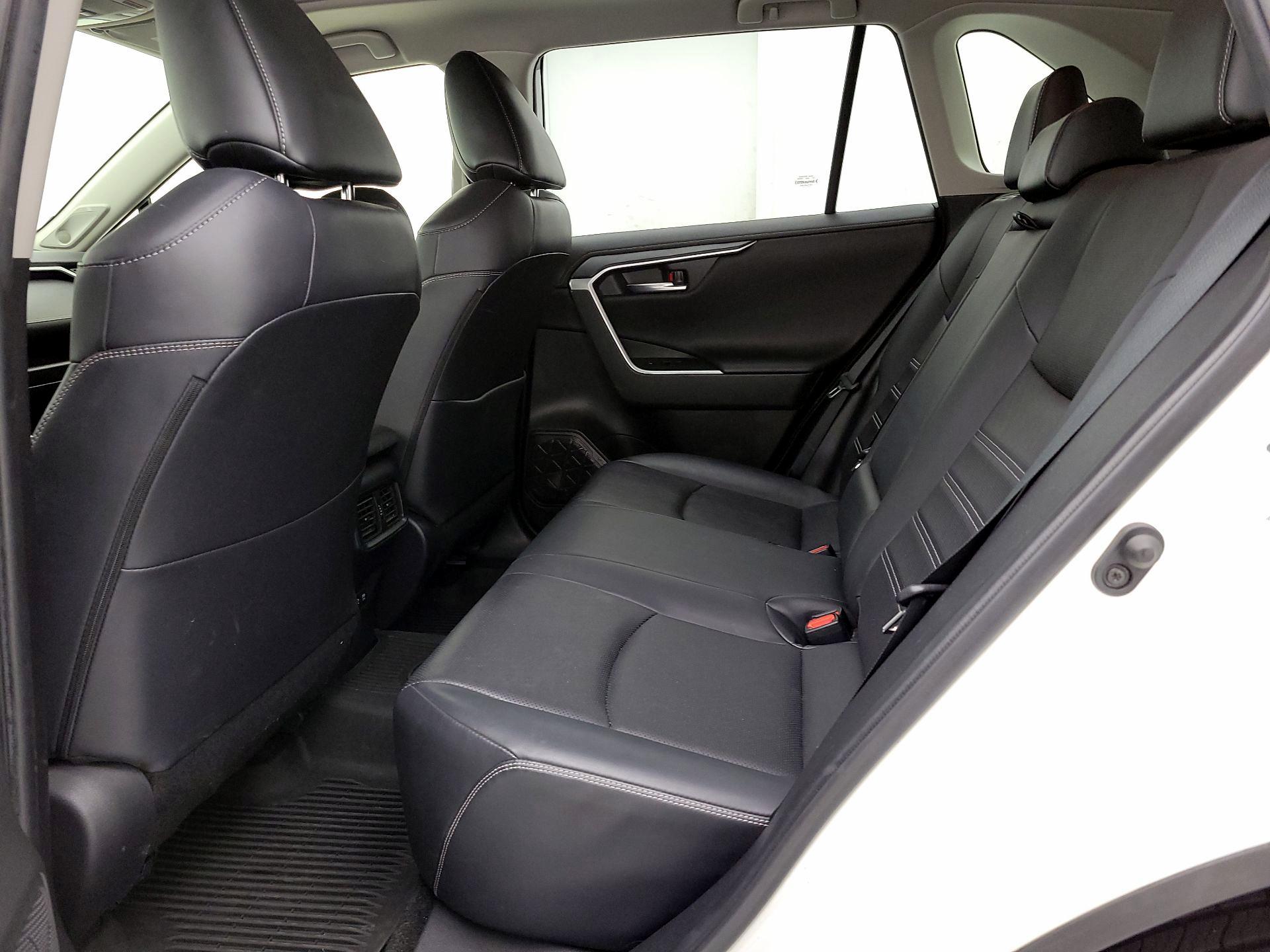 Thumbnail: 2021 Toyota RAV4 - 19