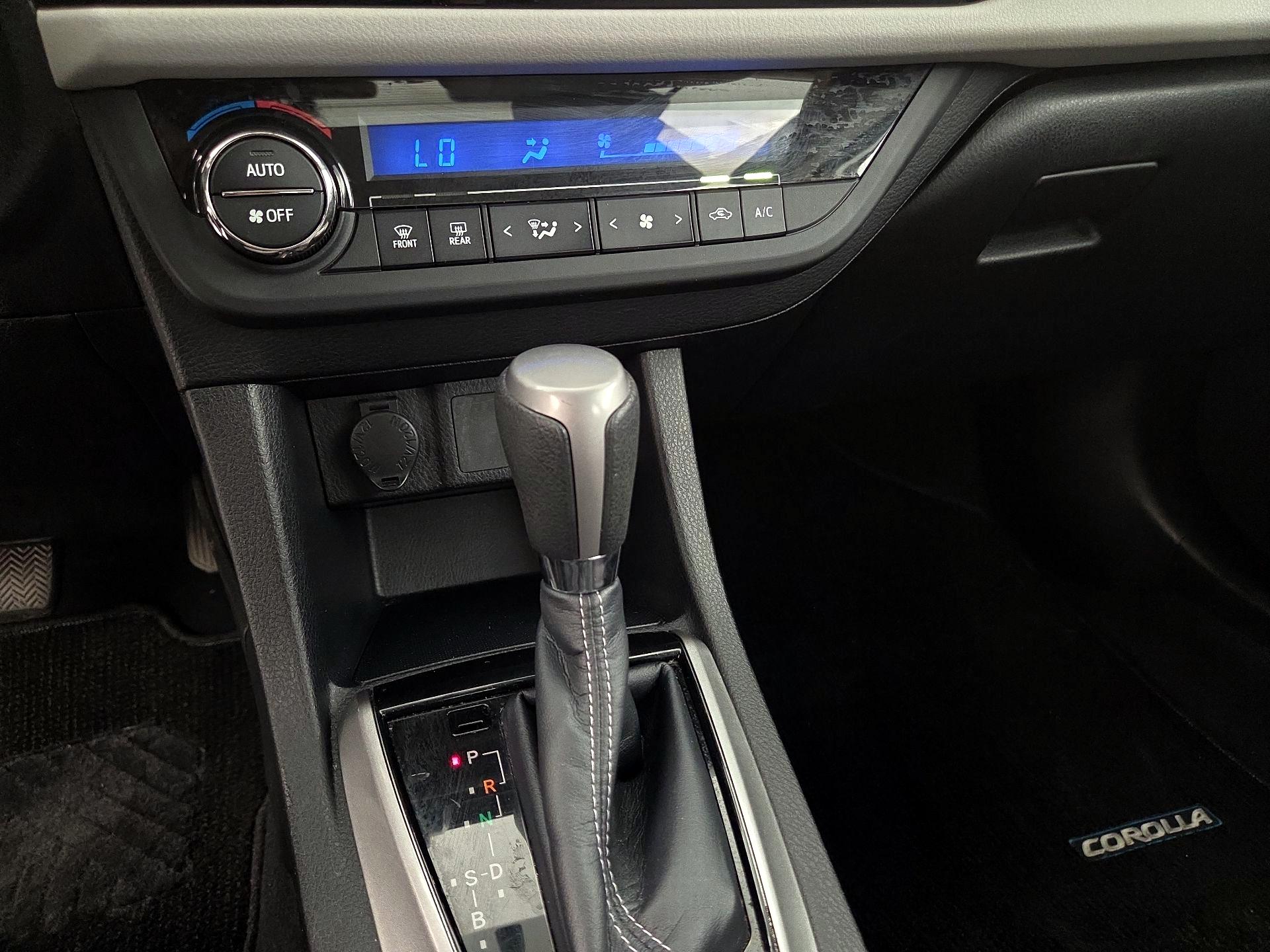 Thumbnail: 2014 Toyota Corolla - 16