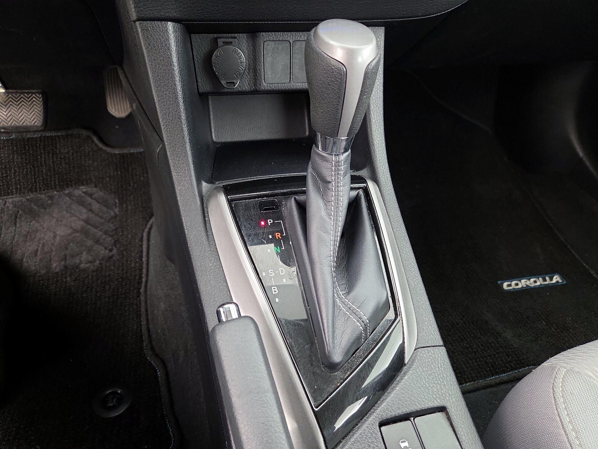 Thumbnail: 2014 Toyota Corolla - 17