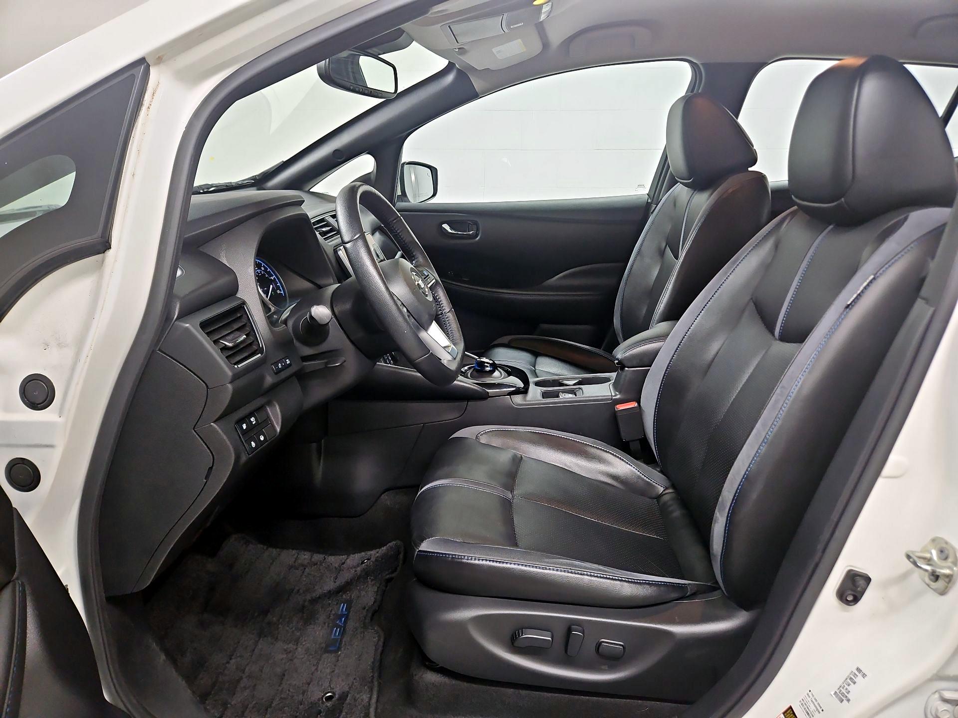 Thumbnail: 2022 Nissan Leaf - 11