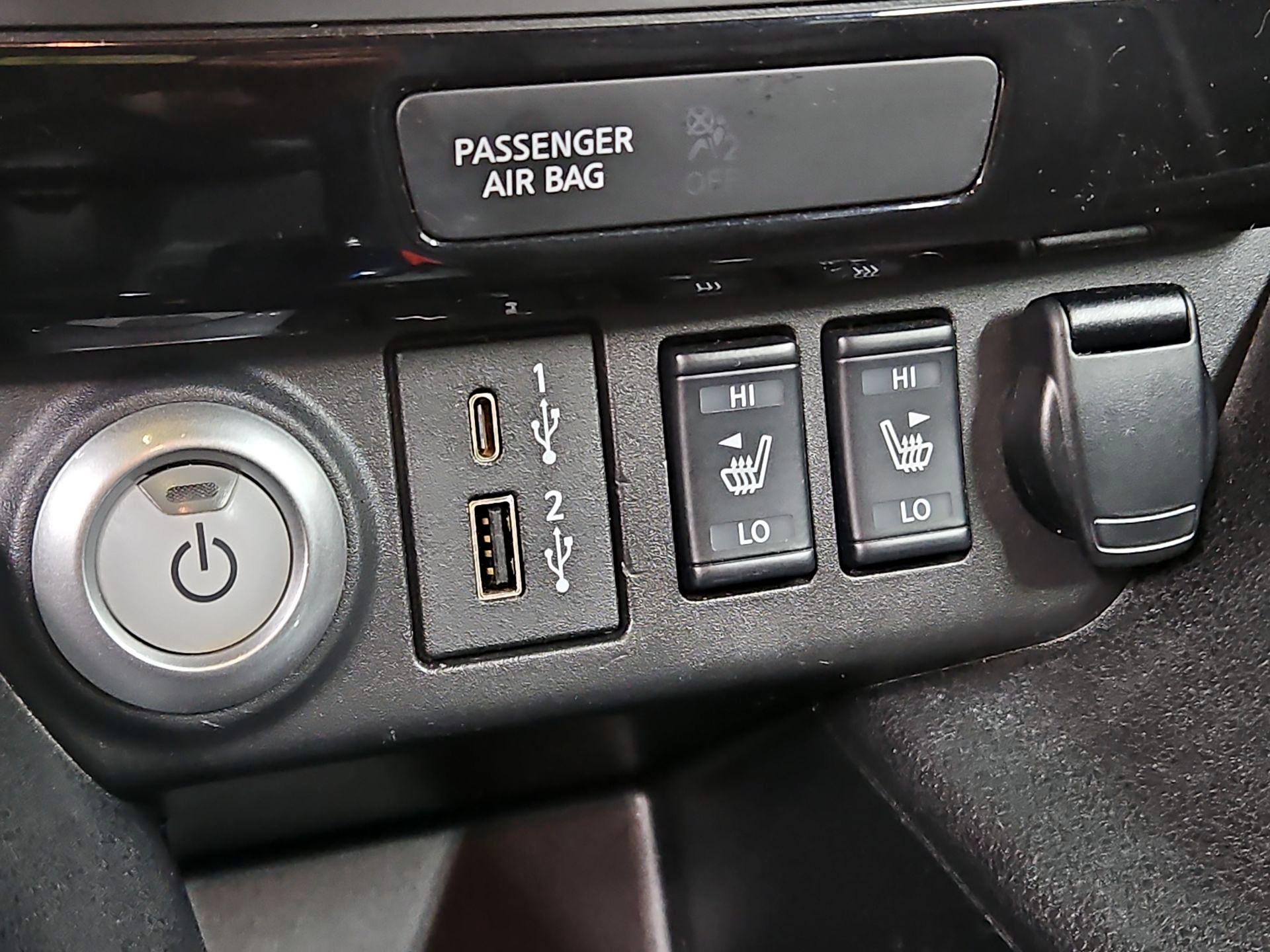 Thumbnail: 2022 Nissan Leaf - 19