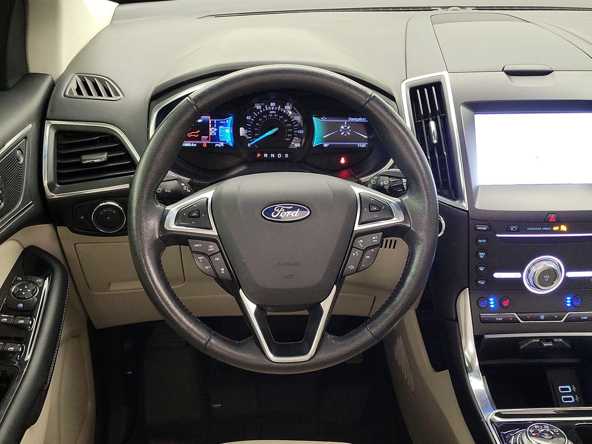 Thumbnail: 2019 Ford Edge - 10