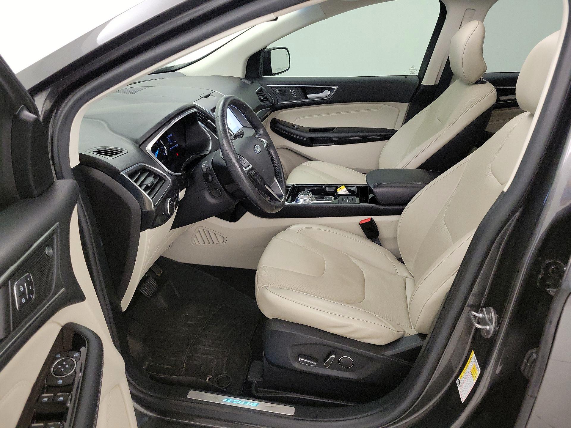 Thumbnail: 2019 Ford Edge - 11