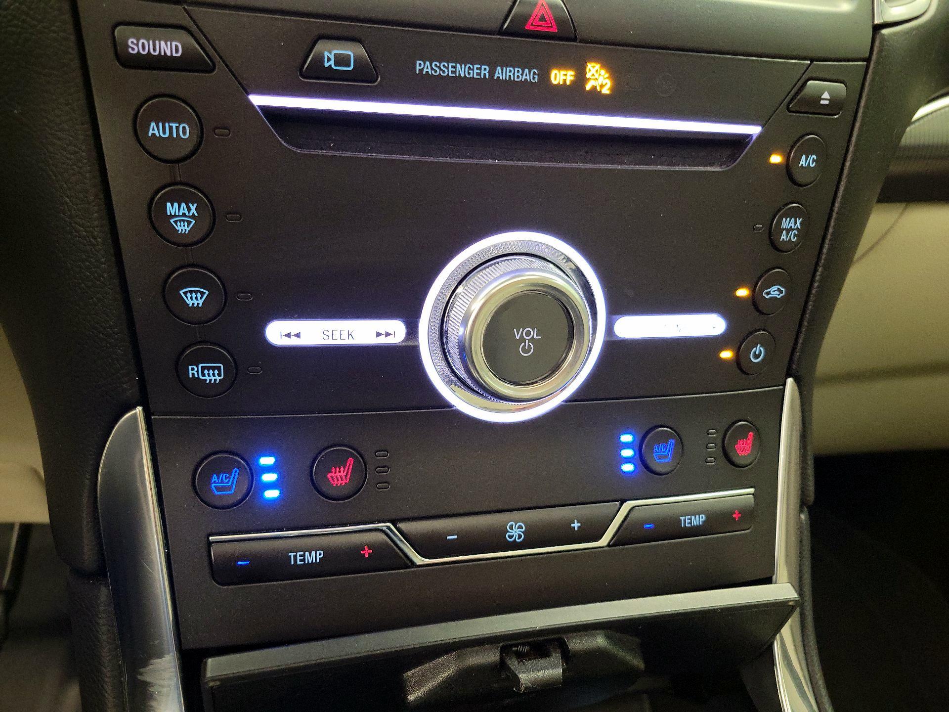 Thumbnail: 2019 Ford Edge - 17