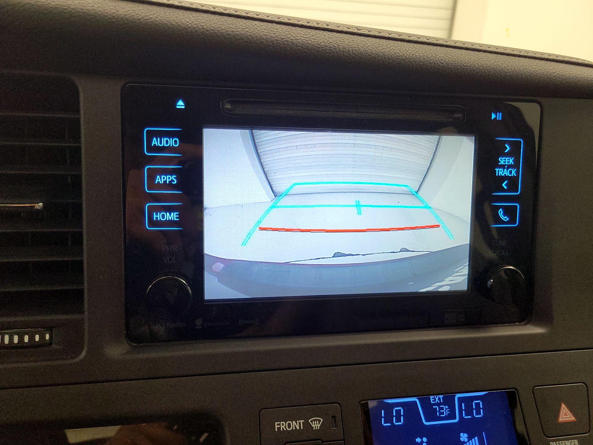 Thumbnail: 2016 Toyota Sienna - 14