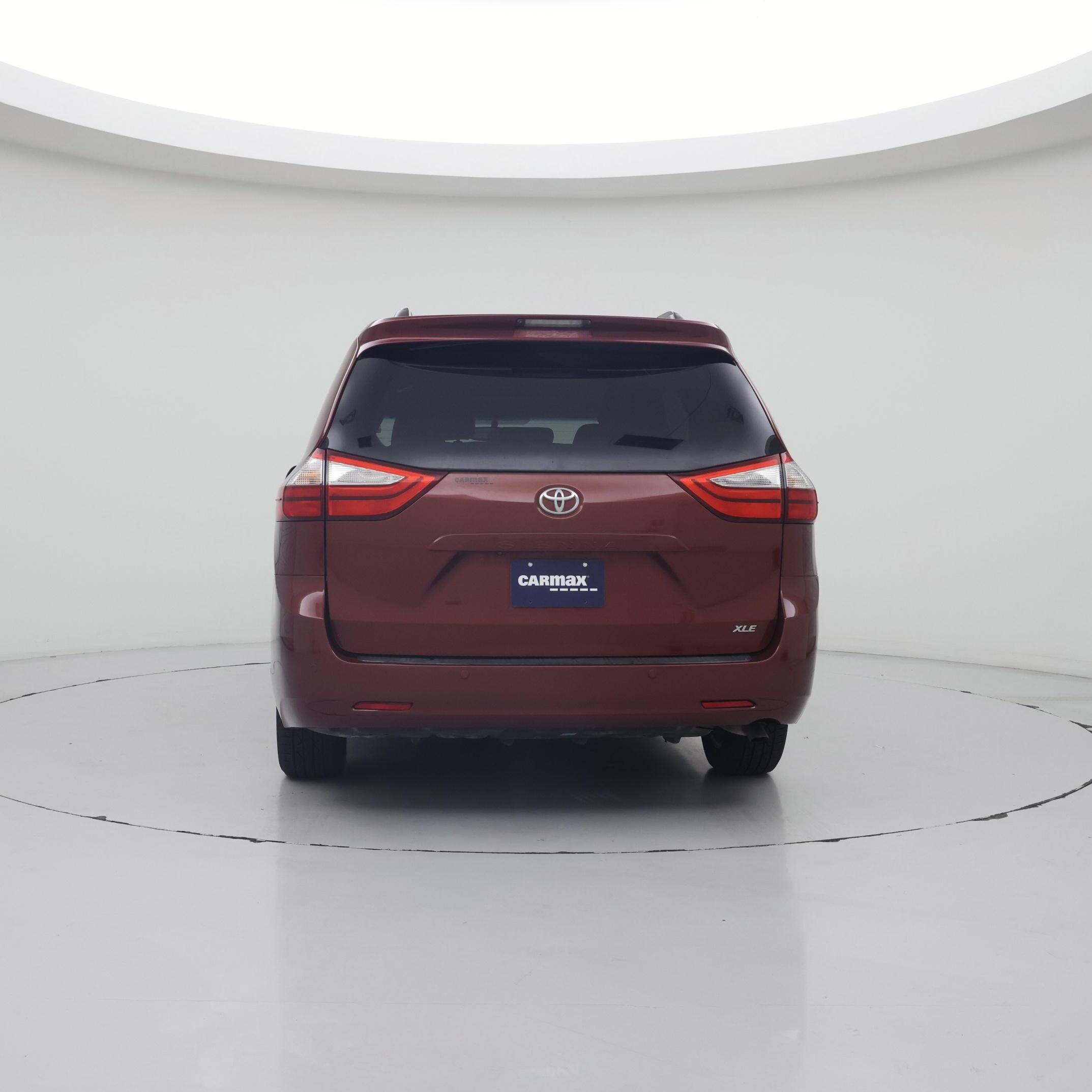 Thumbnail: 2016 Toyota Sienna - 6