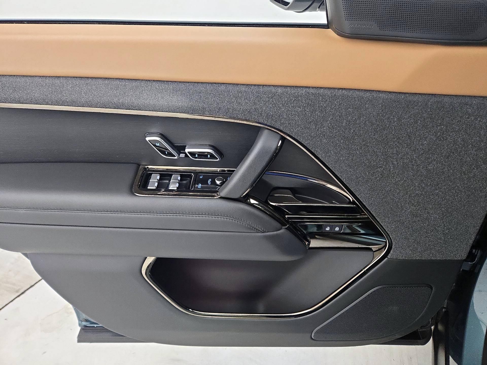 Thumbnail: 2024 Land Rover Range Rover Sport - 12