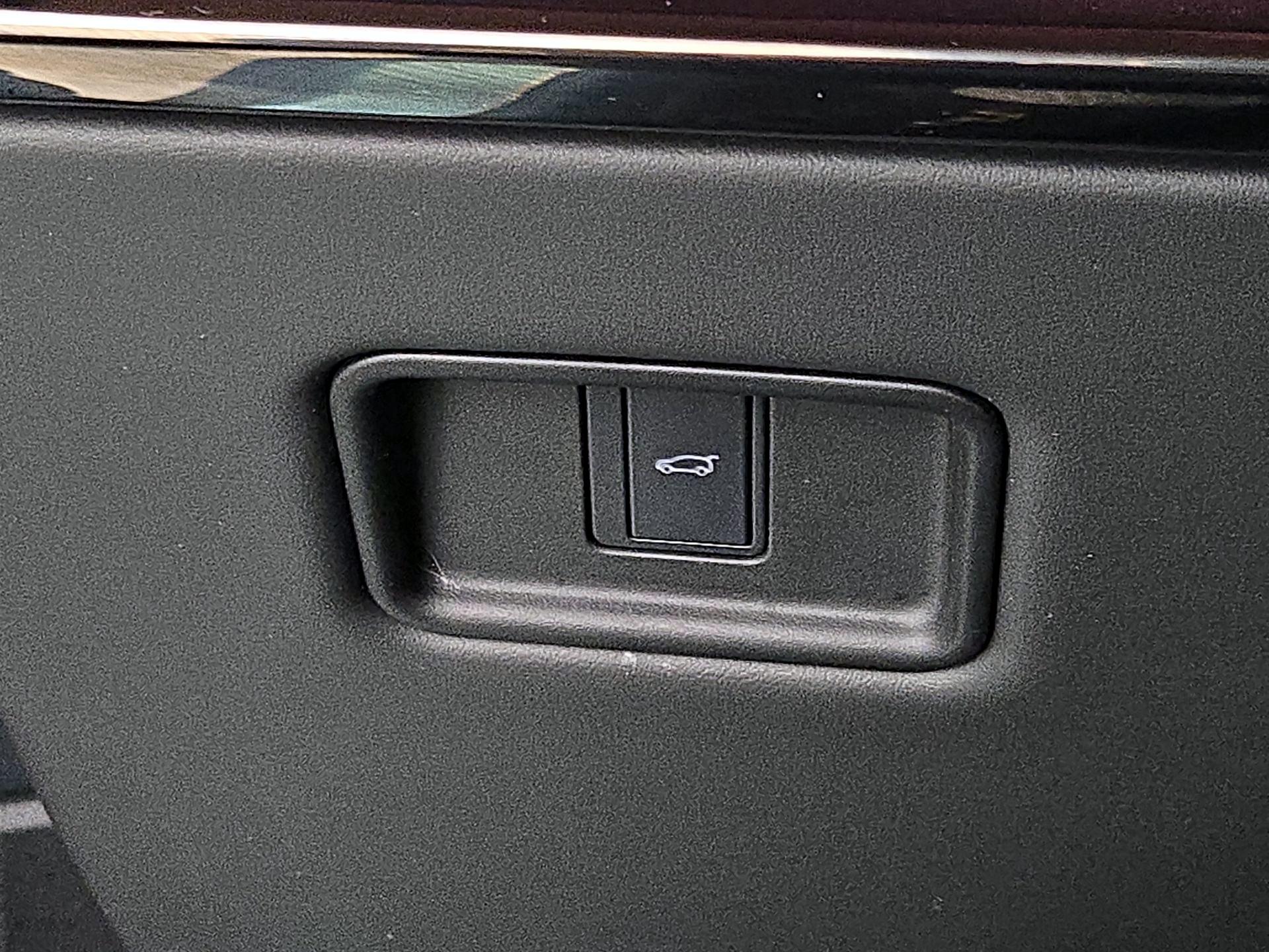 Thumbnail: 2024 Land Rover Range Rover Sport - 13