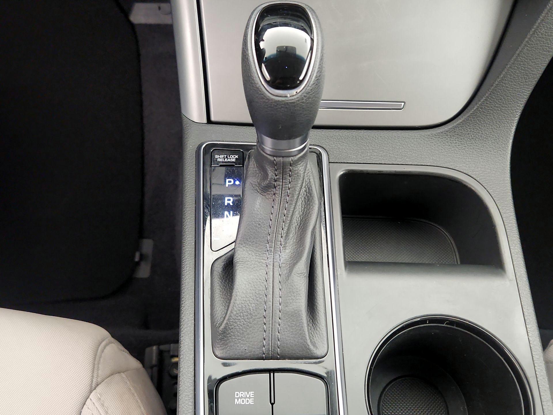 Thumbnail: 2015 Hyundai Sonata - 16
