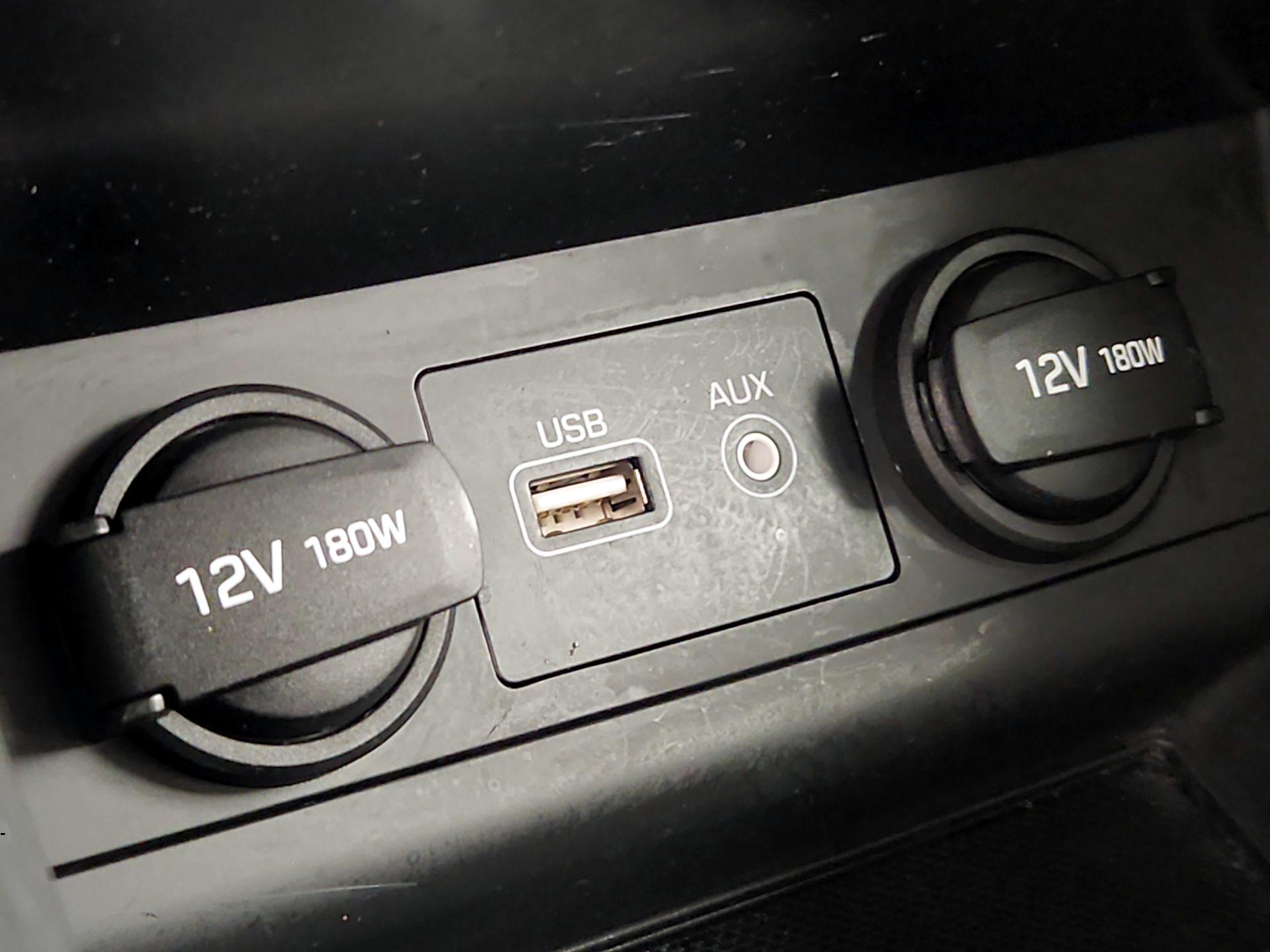 Thumbnail: 2015 Hyundai Sonata - 17