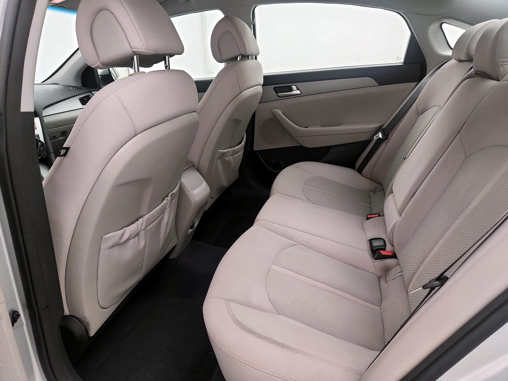 Thumbnail: 2015 Hyundai Sonata - 18