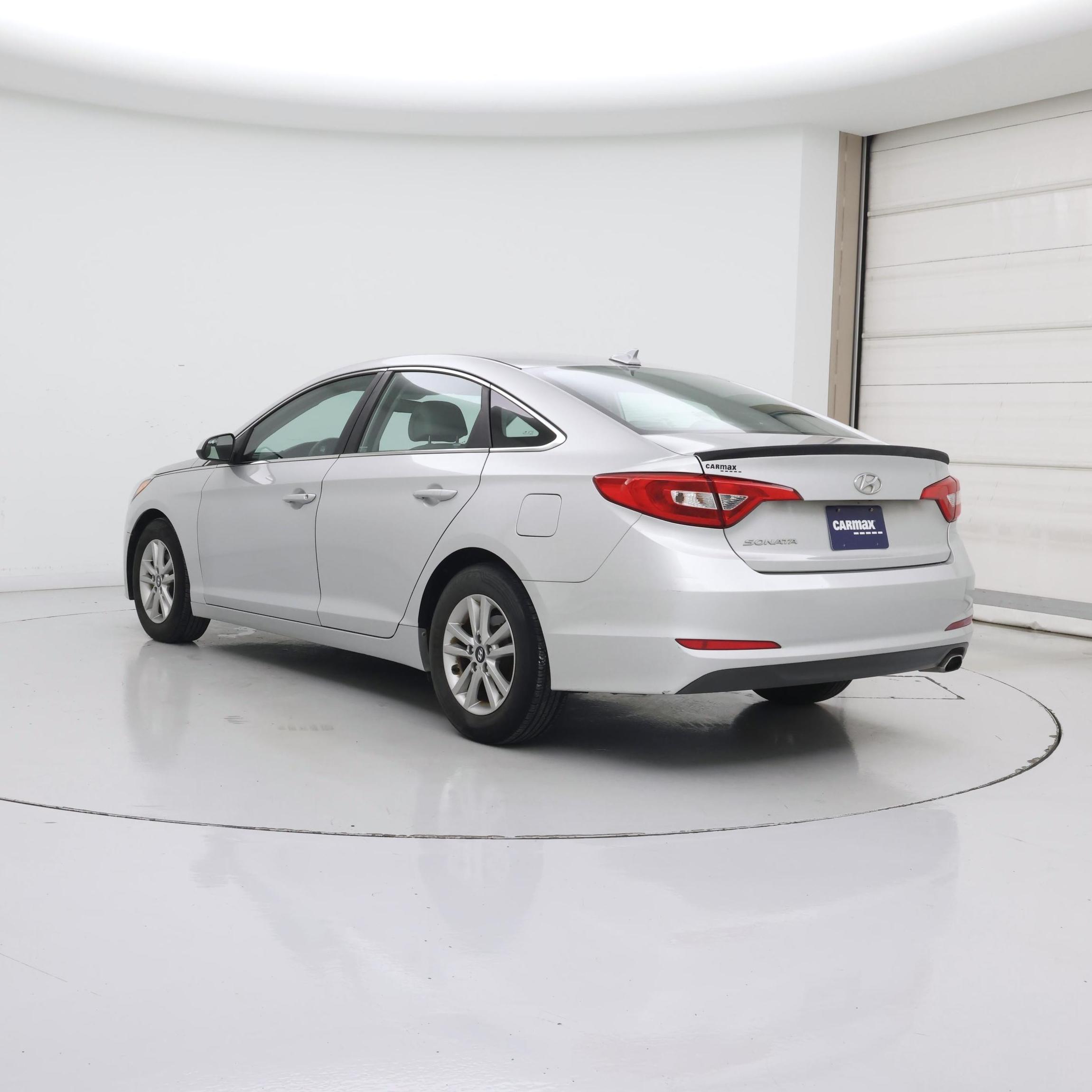 Thumbnail: 2015 Hyundai Sonata - 2