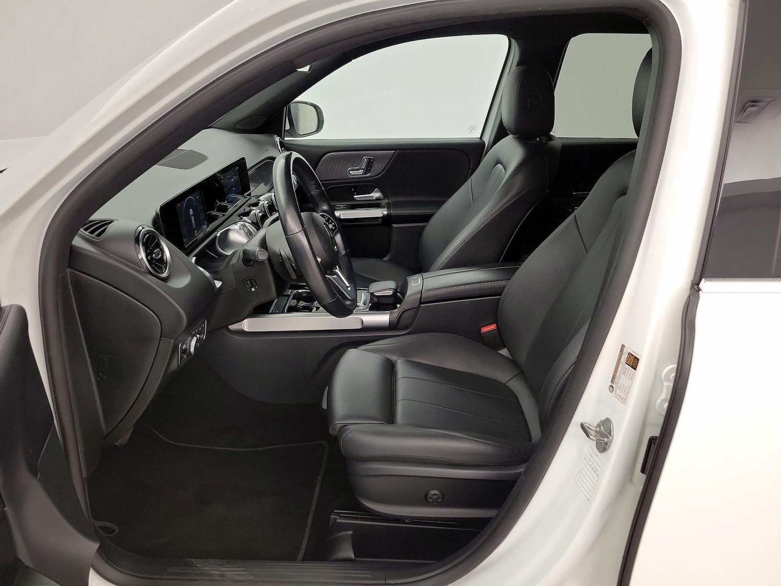 2023 Mercedes-Benz GLB Base - Photo 12