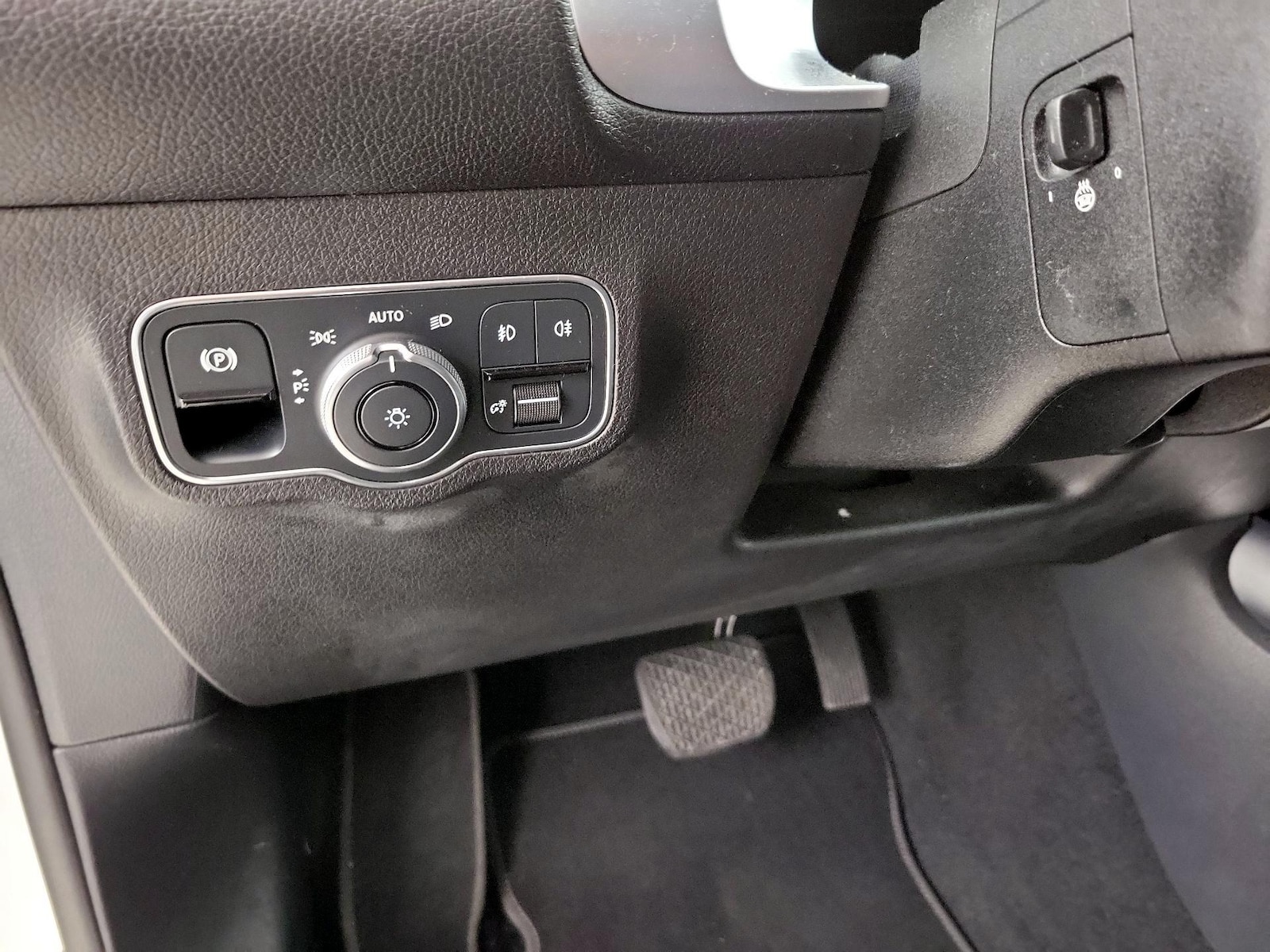 2023 Mercedes-Benz GLB Base - Photo 14
