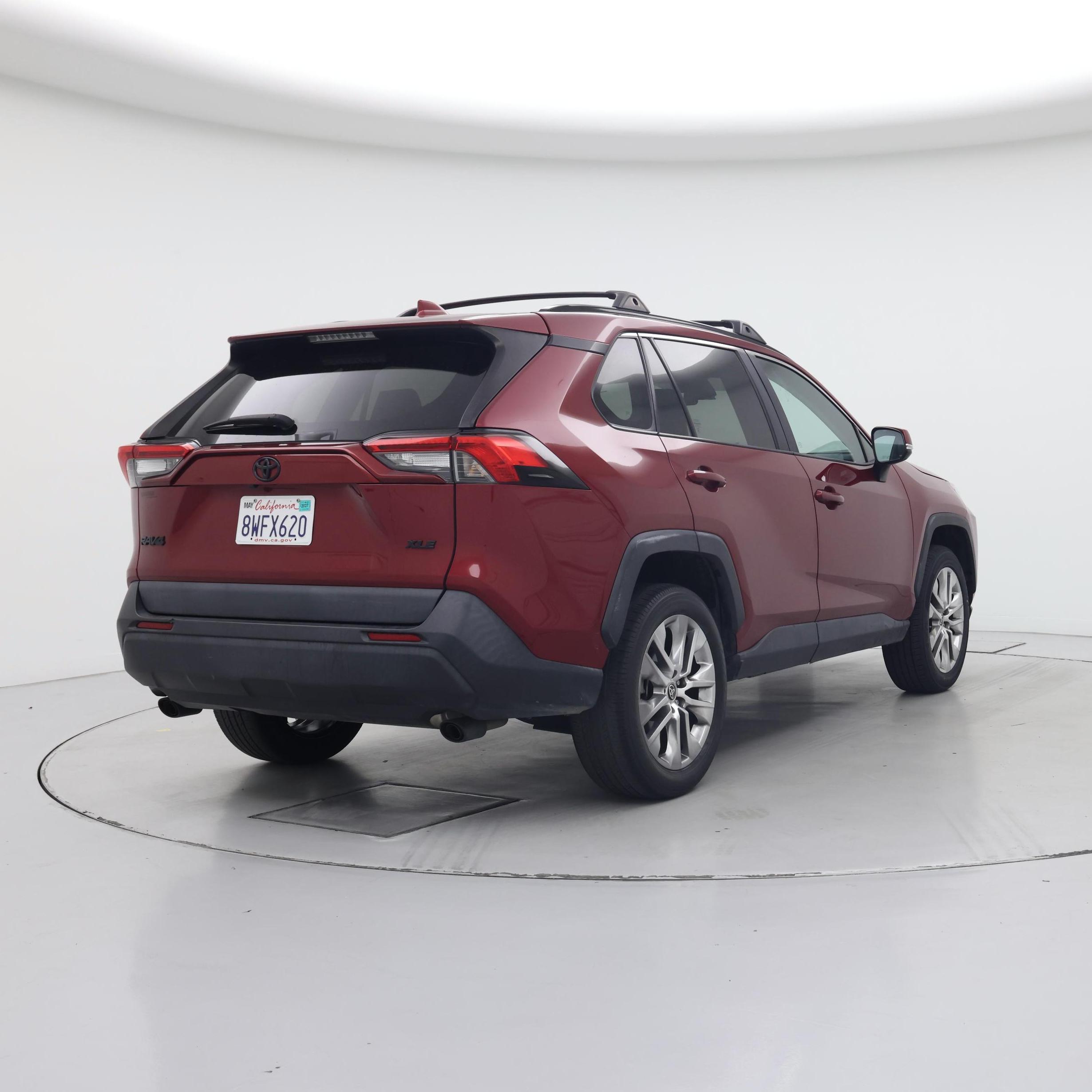 Thumbnail: 2021 Toyota RAV4 - 8