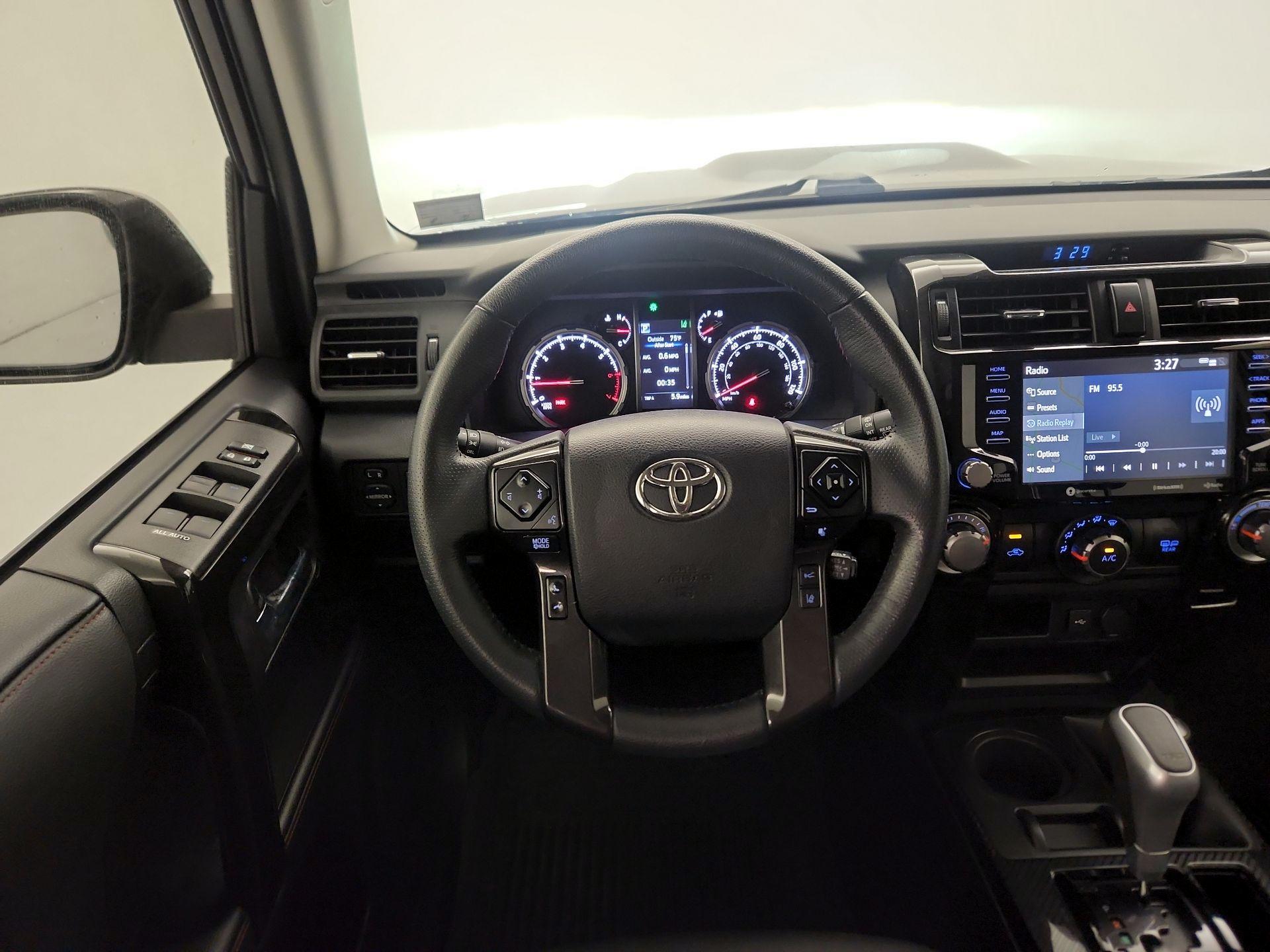 Thumbnail: 2022 Toyota 4Runner - 10