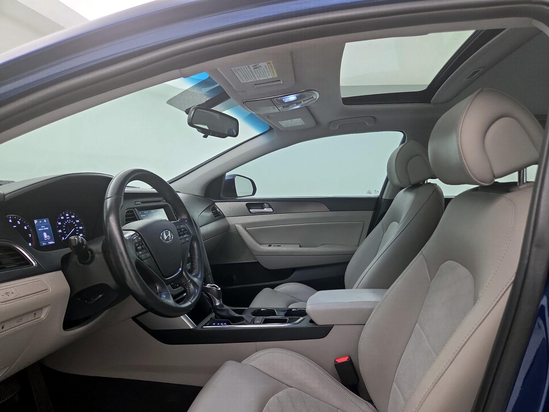 Thumbnail: 2017 Hyundai Sonata - 19