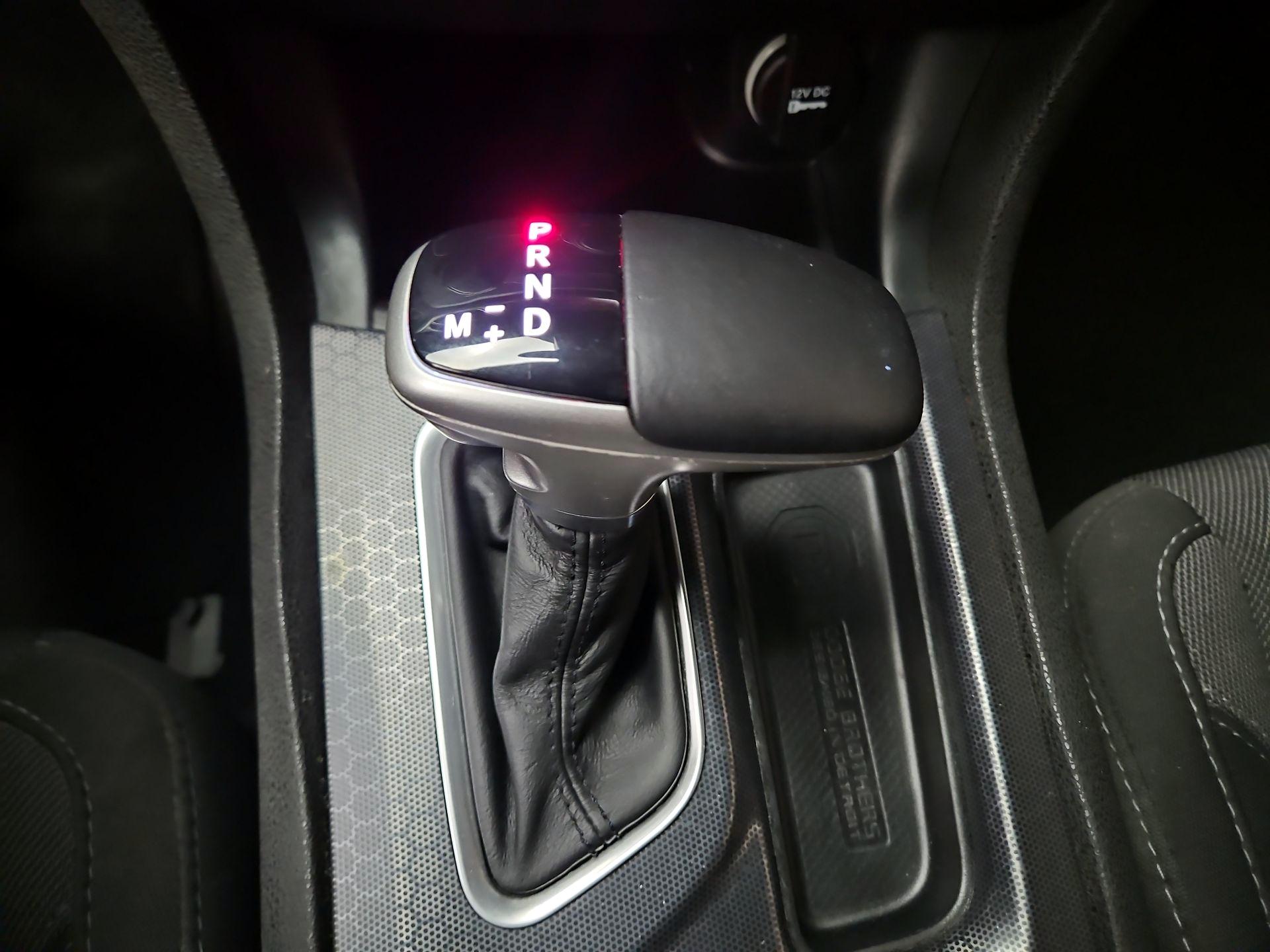 Thumbnail: 2015 Dodge Charger - 18