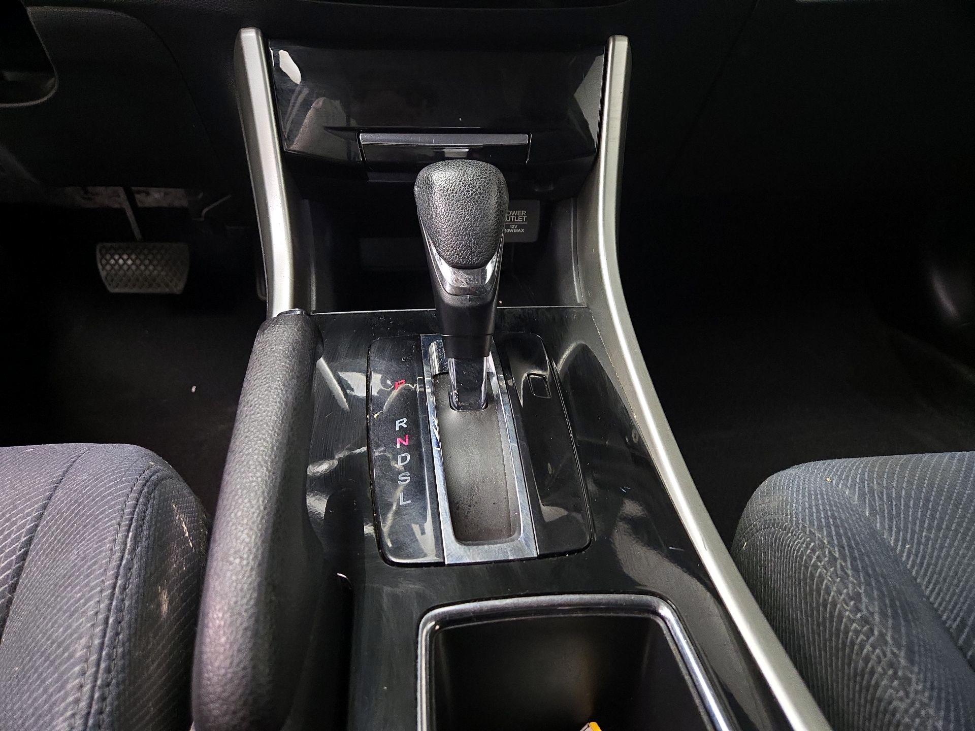 Thumbnail: 2016 Honda Accord - 17