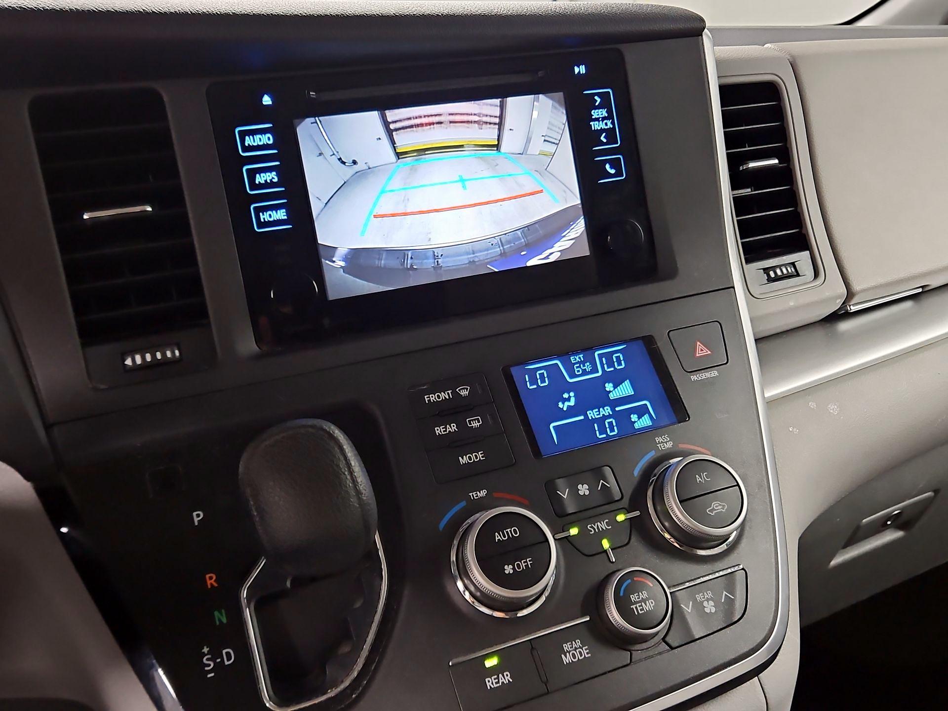 Thumbnail: 2015 Toyota Sienna - 14