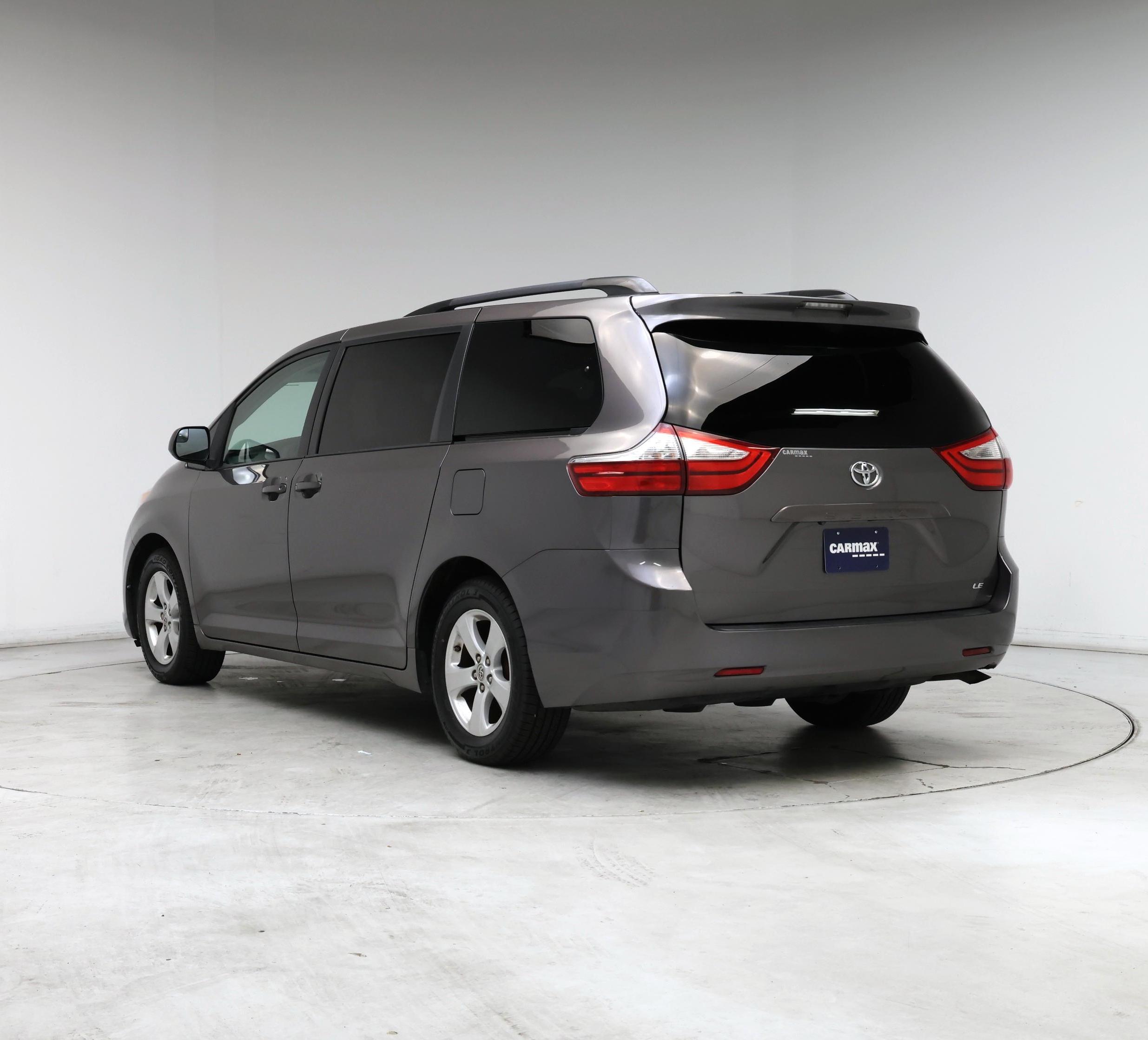 Thumbnail: 2015 Toyota Sienna - 2