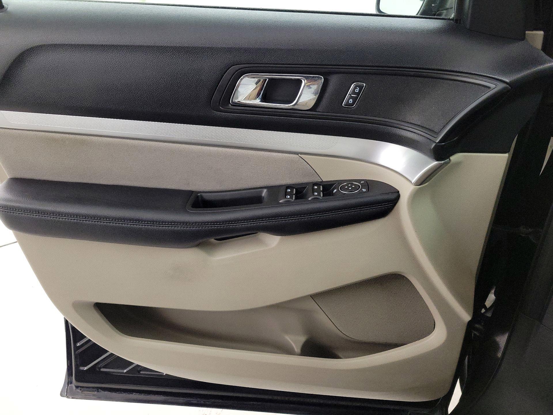Thumbnail: 2018 Ford Explorer - 12