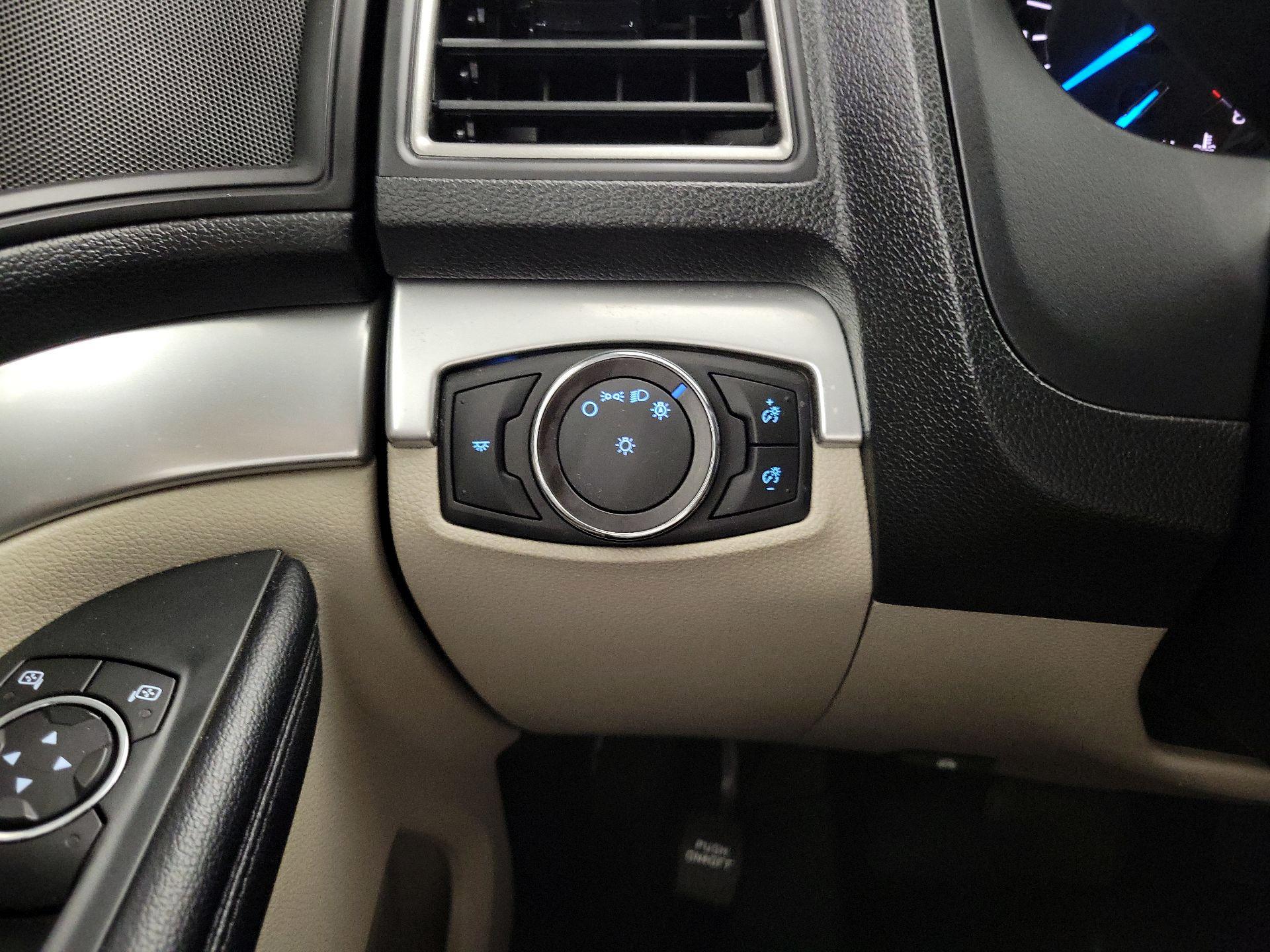 Thumbnail: 2018 Ford Explorer - 13