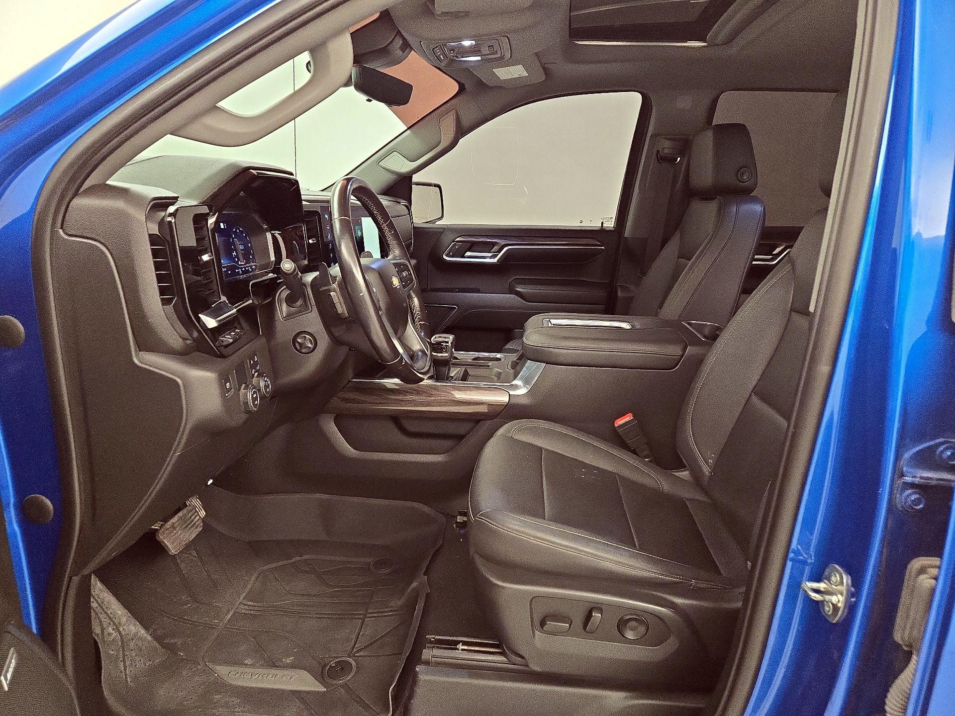 Thumbnail: 2022 Chevrolet Silverado 1500 - 11
