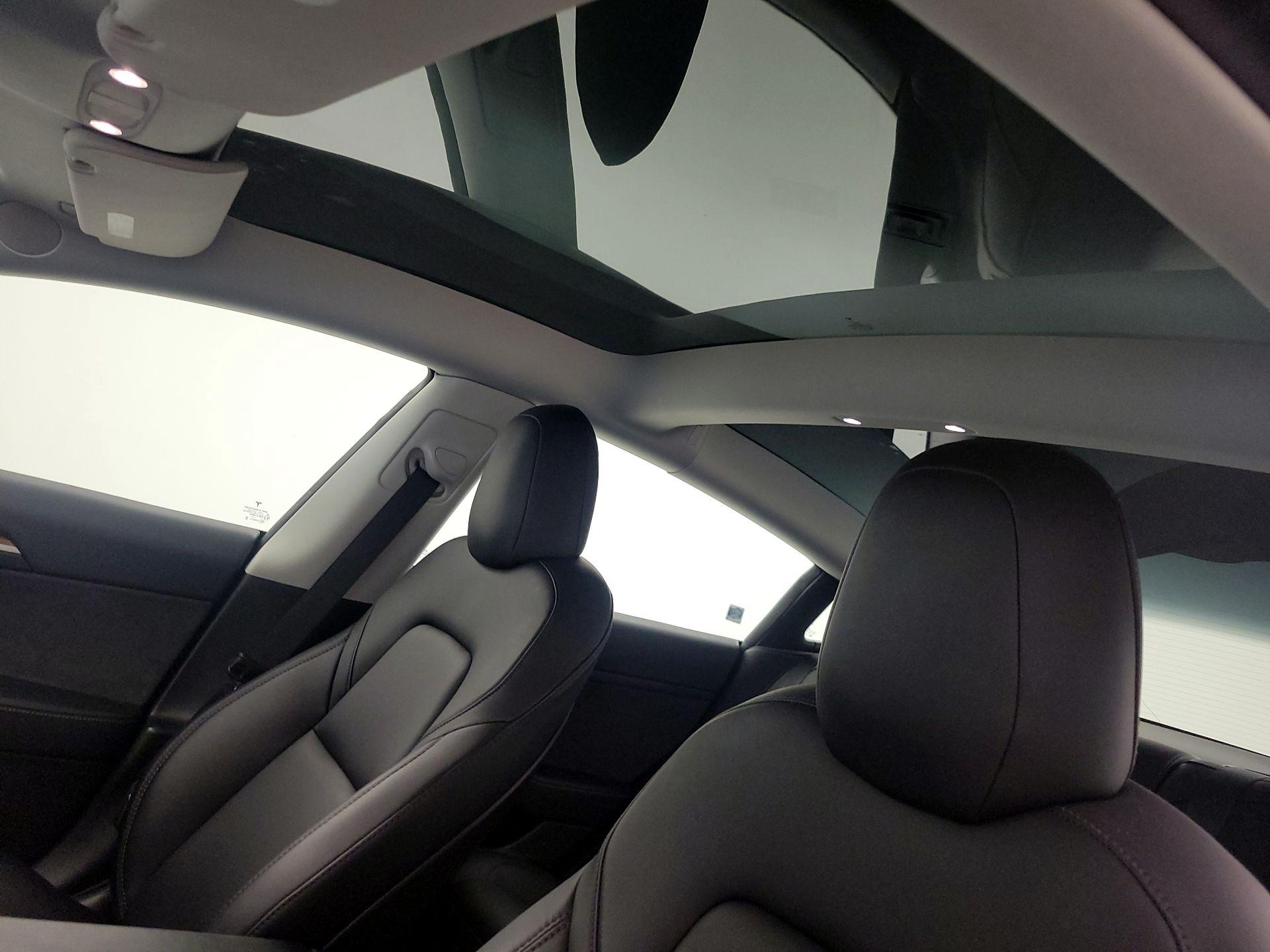 Thumbnail: 2022 Tesla Model 3 - 18