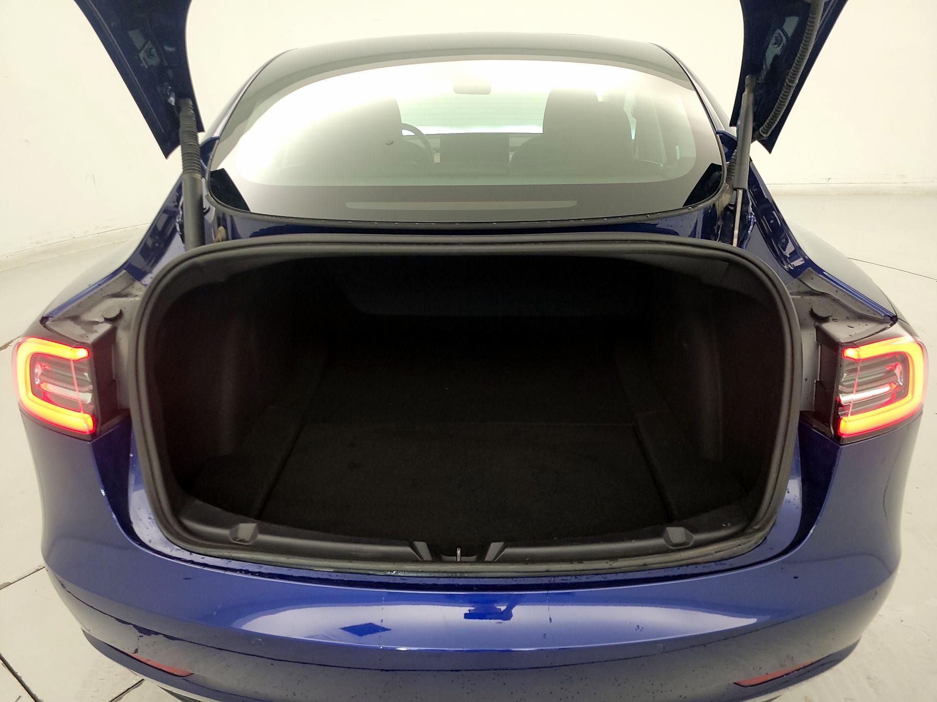 Thumbnail: 2022 Tesla Model 3 - 20