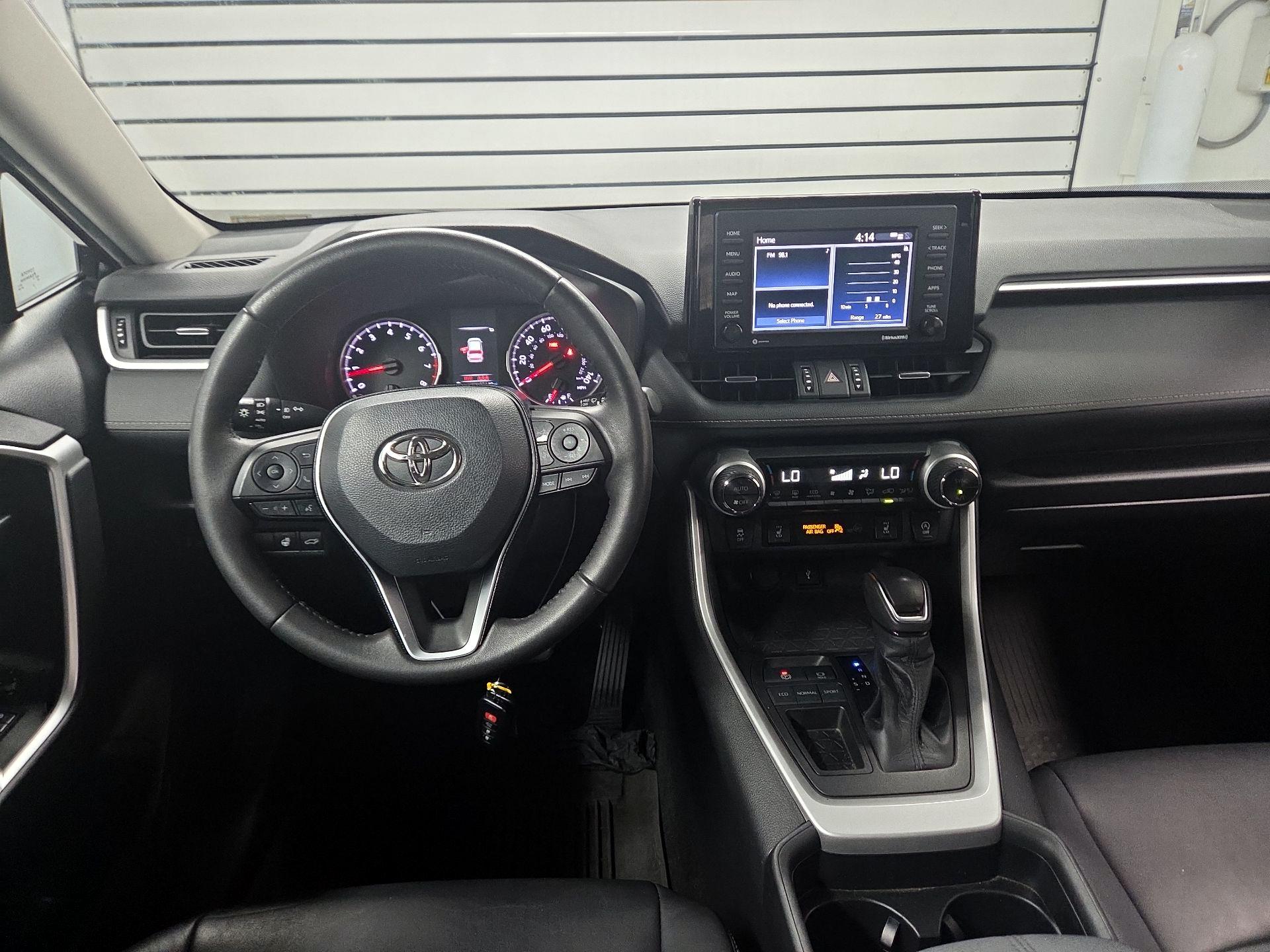 Thumbnail: 2021 Toyota RAV4 - 9