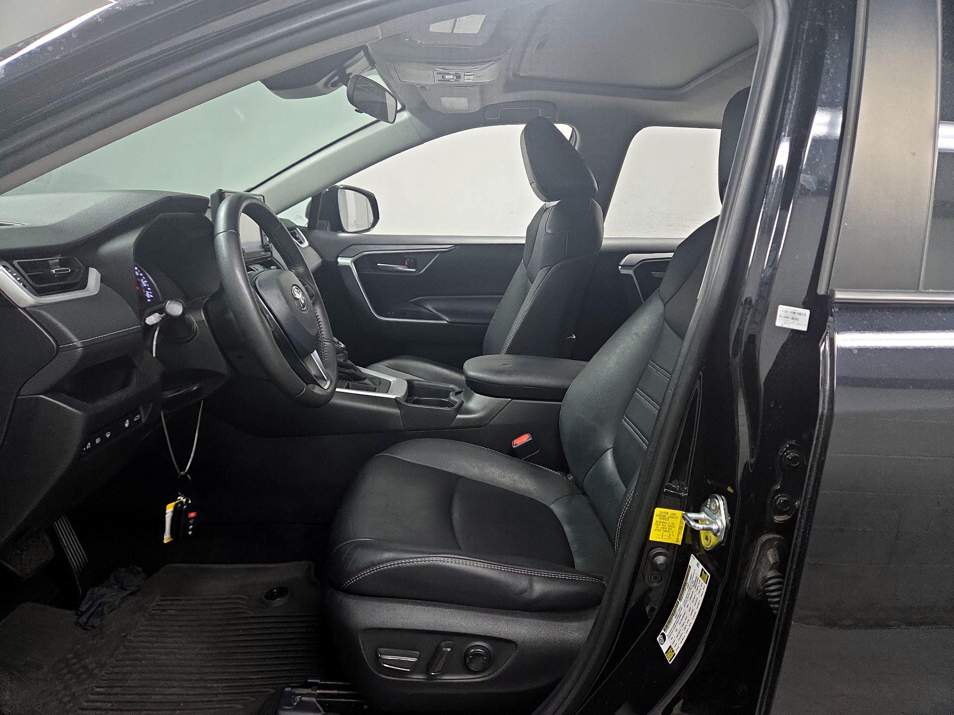 Thumbnail: 2021 Toyota RAV4 - 11