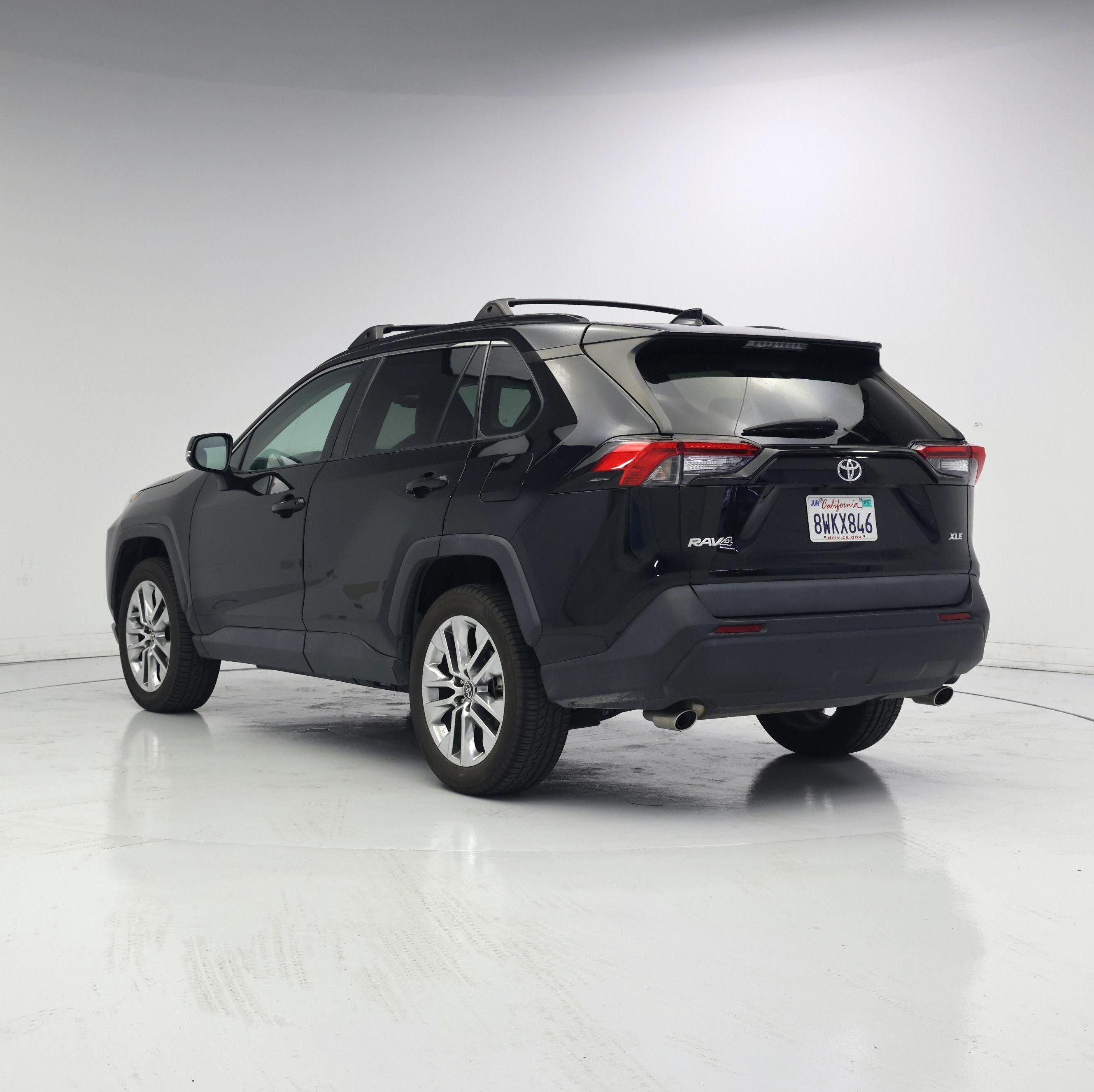 Thumbnail: 2021 Toyota RAV4 - 2