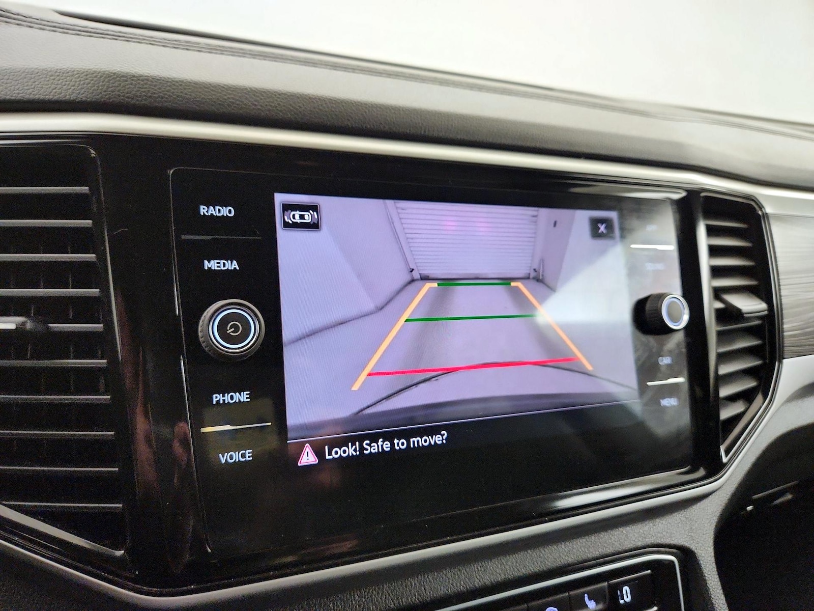 2023 Volkswagen Atlas Cross Sport SE w/Tech - Photo 15