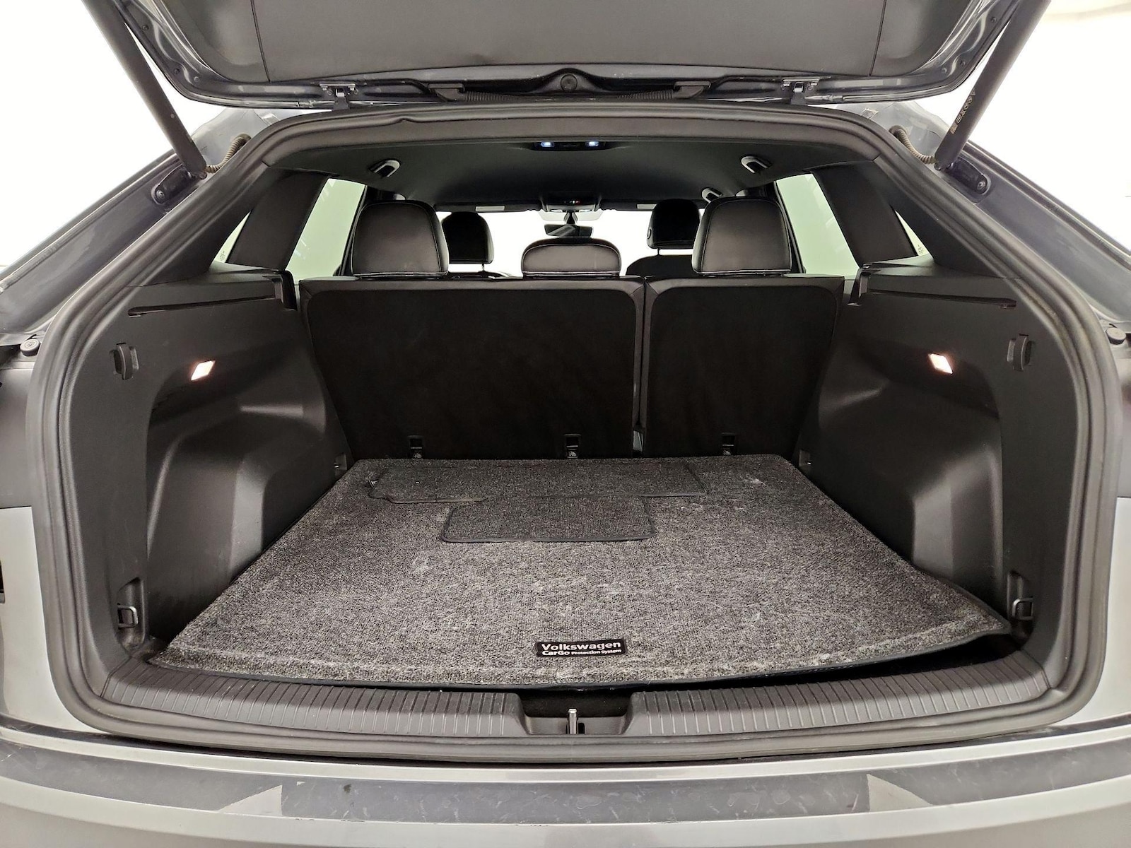 2023 Volkswagen Atlas Cross Sport SE w/Tech - Photo 21