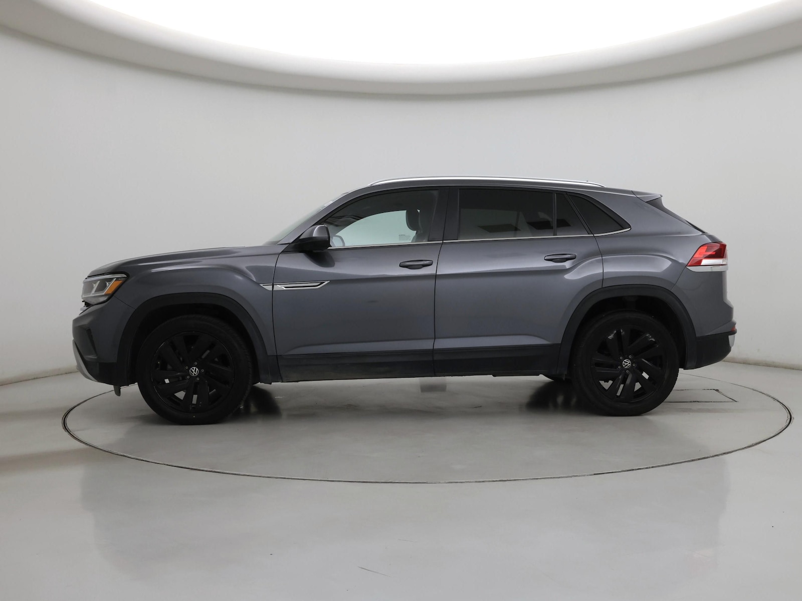 2023 Volkswagen Atlas Cross Sport SE w/Tech - Photo 4
