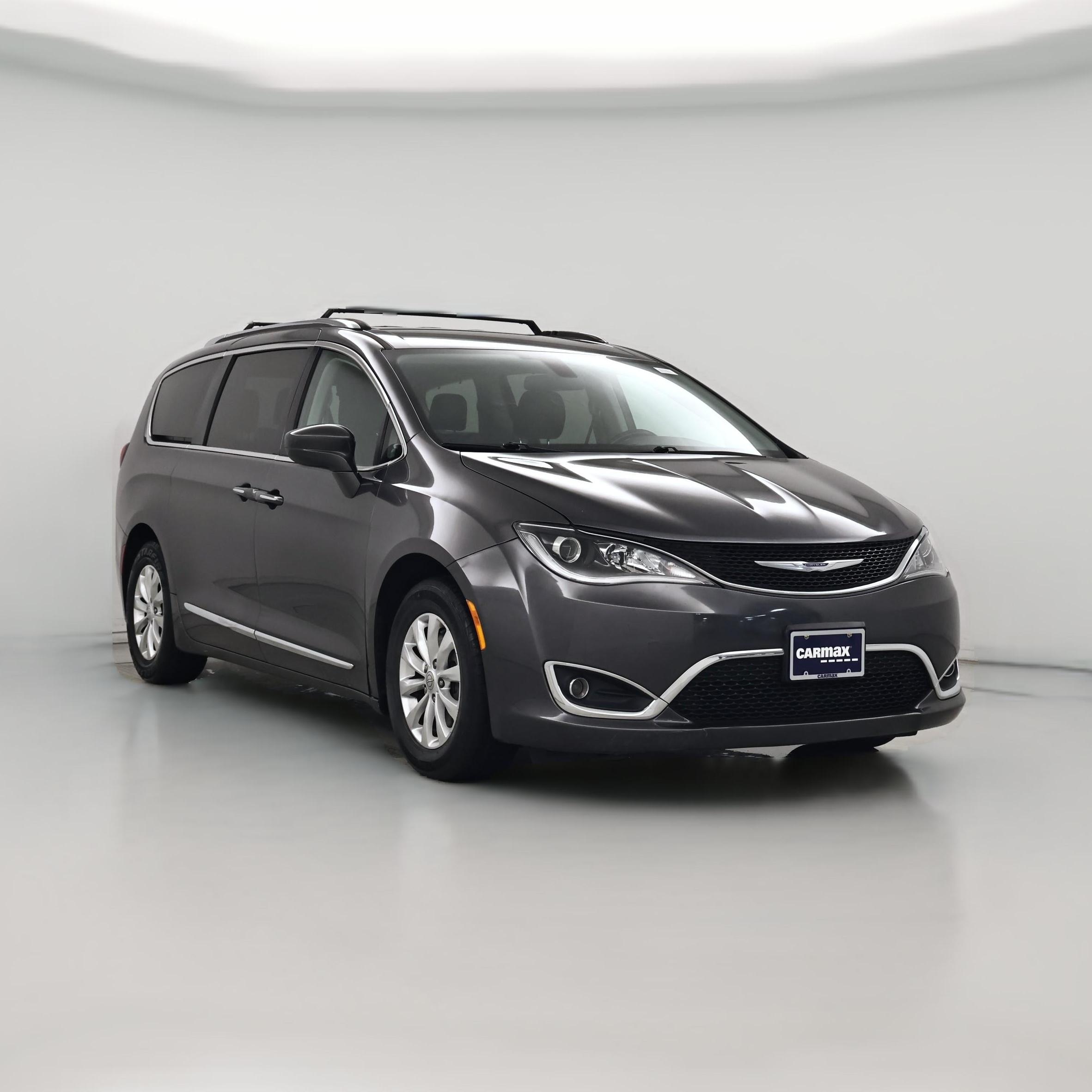 Thumbnail: 2018 Chrysler Pacifica - 1