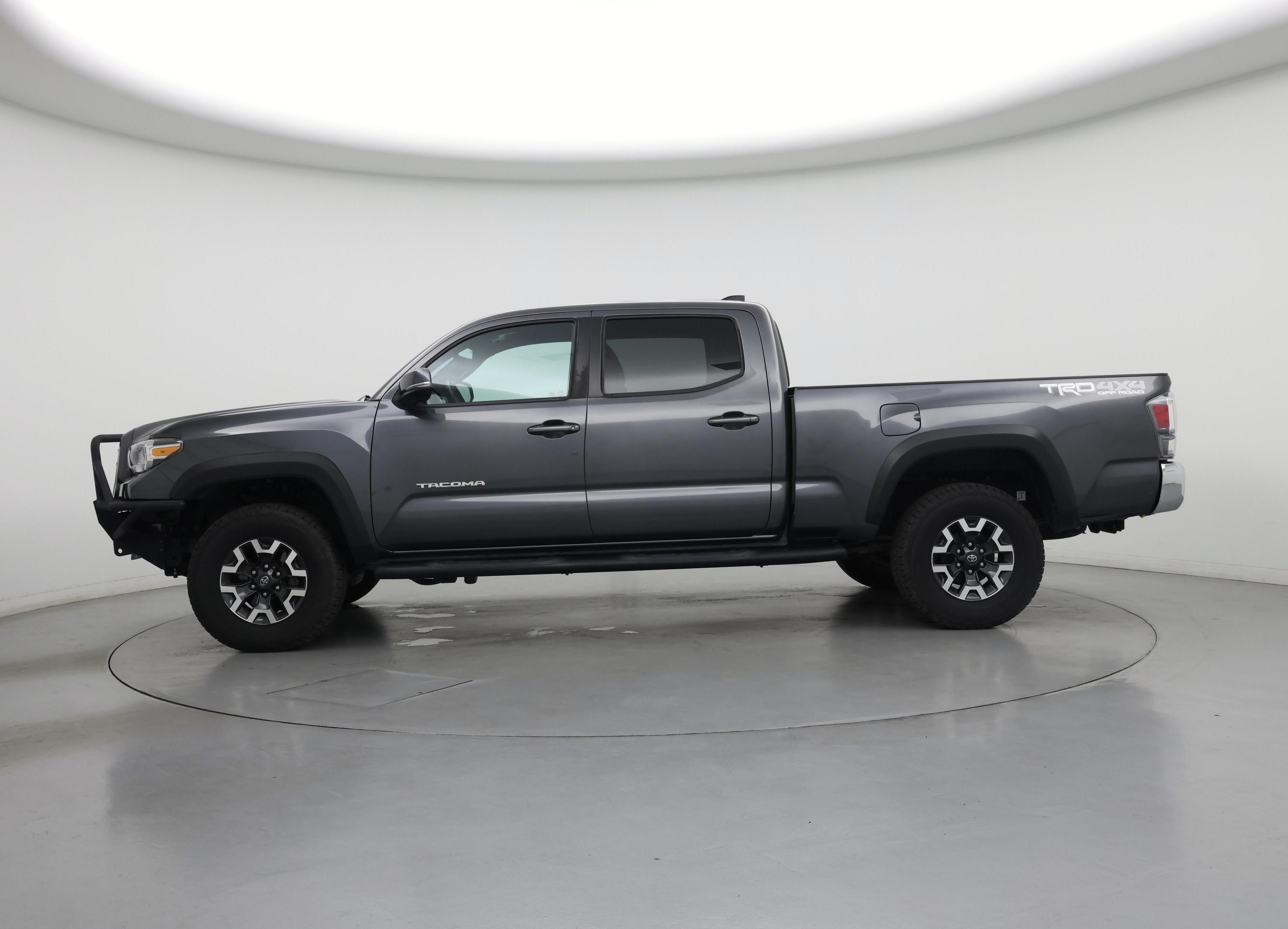 Thumbnail: 2021 Toyota Tacoma - 3