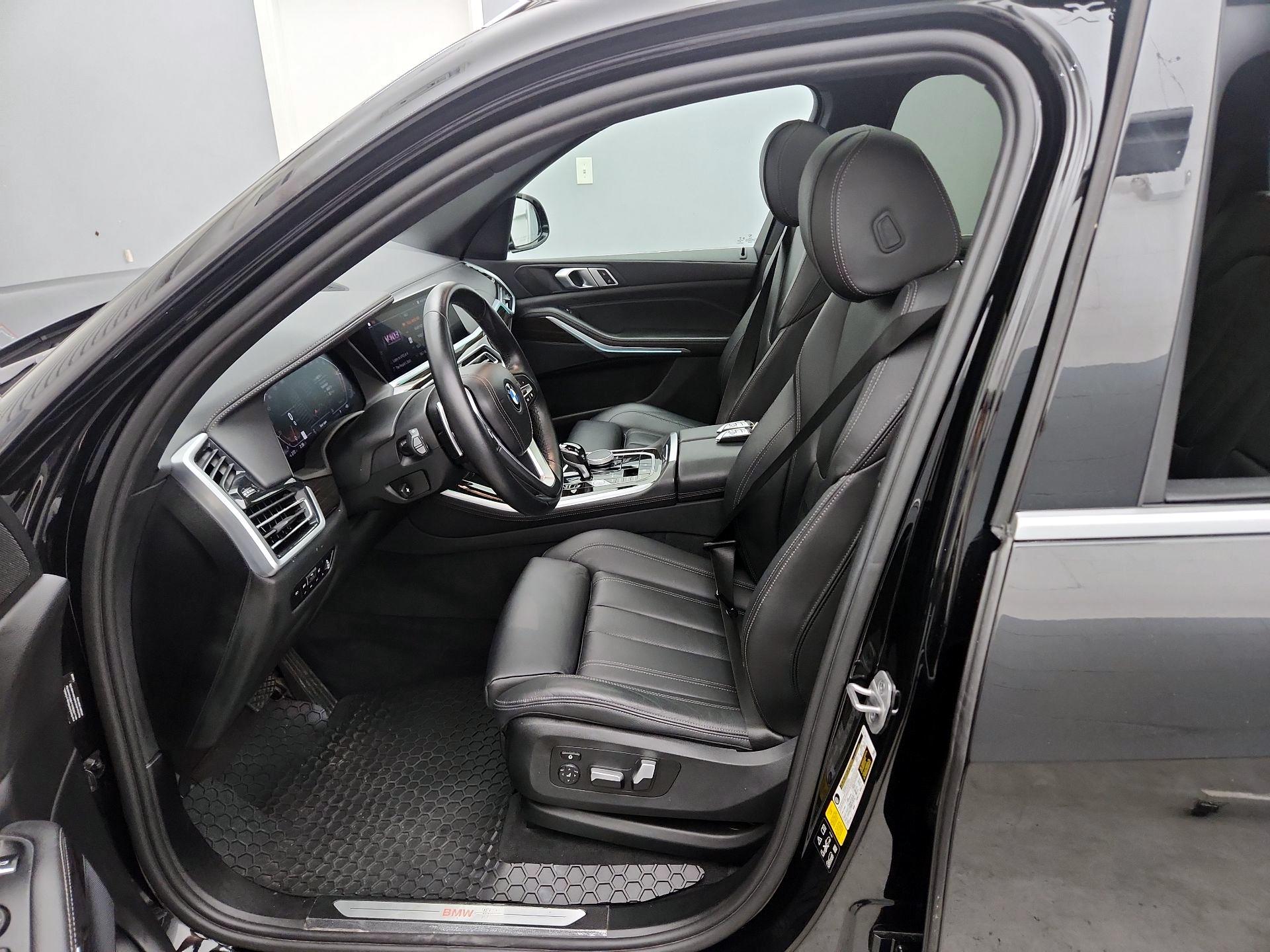Thumbnail: 2021 BMW X5 - 11