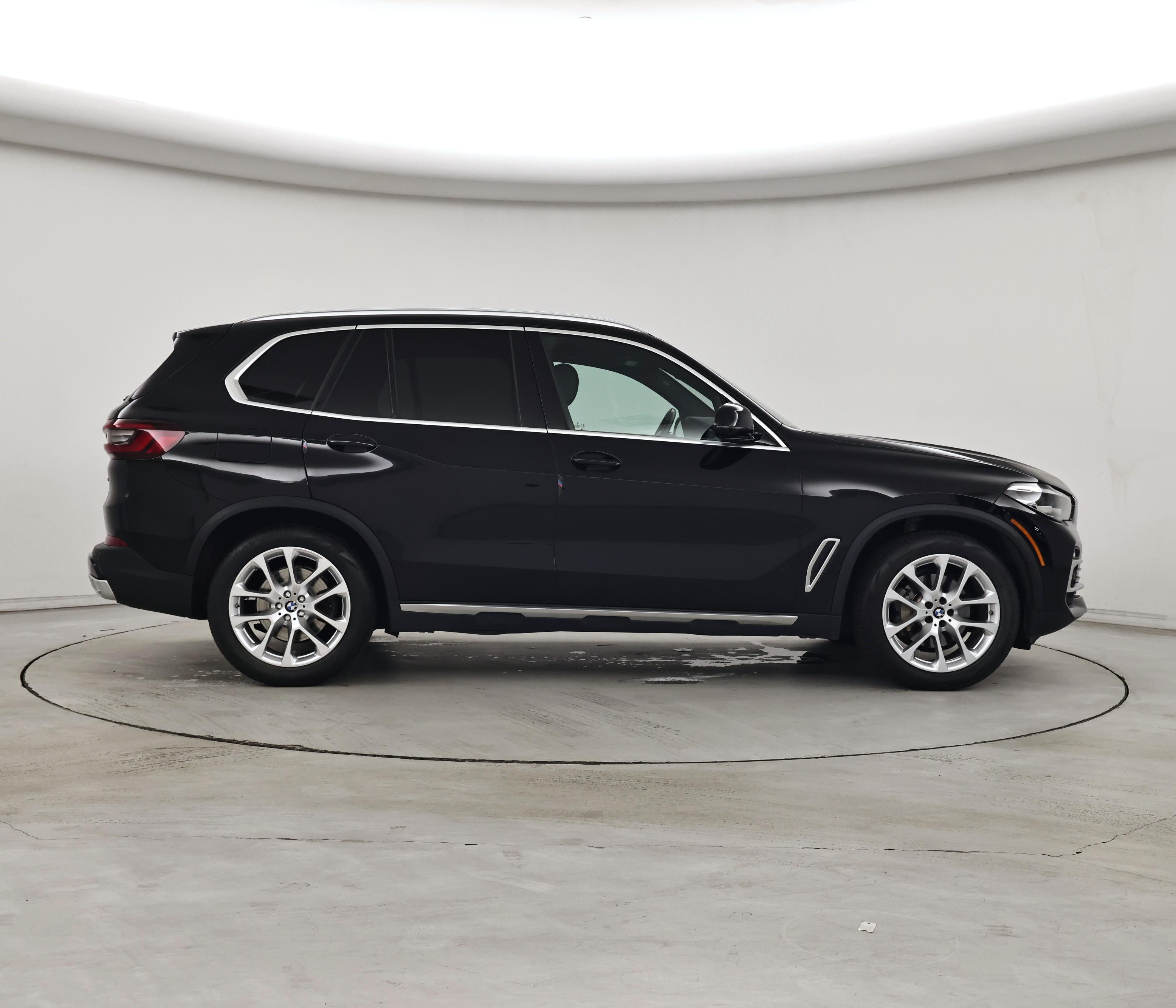 Thumbnail: 2021 BMW X5 - 7