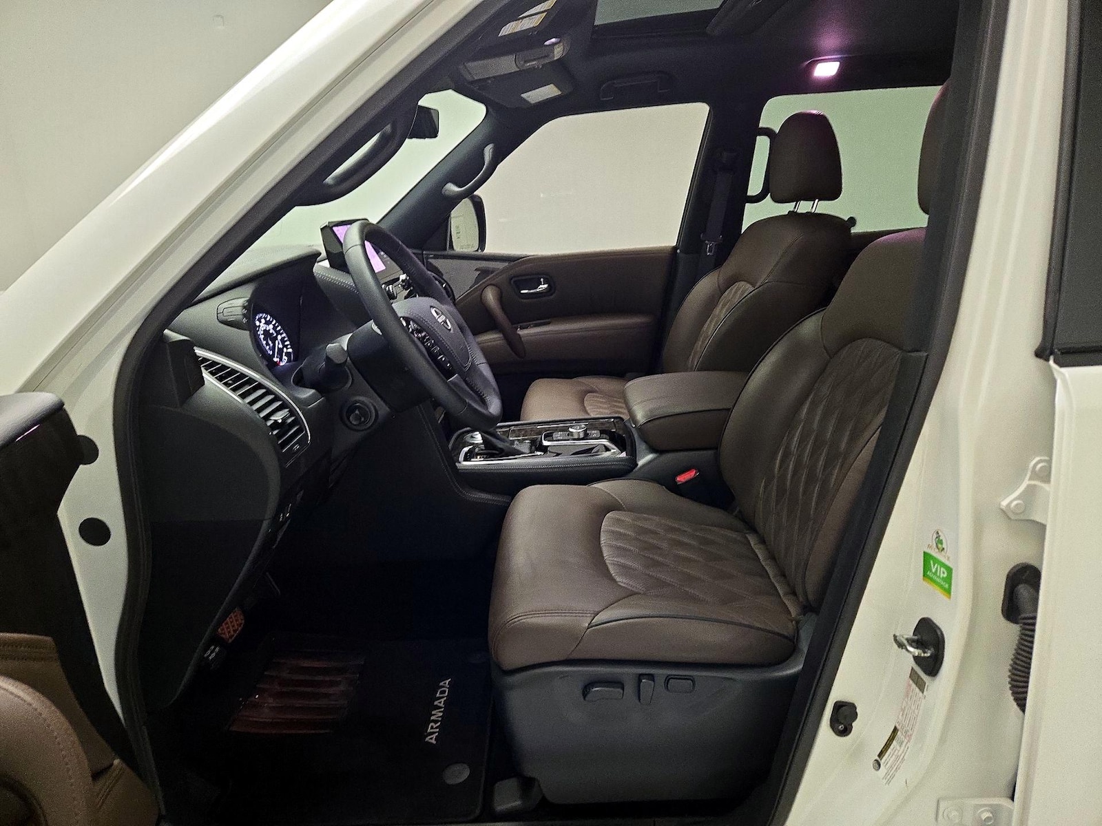 2024 Nissan Armada Platinum - Photo 10