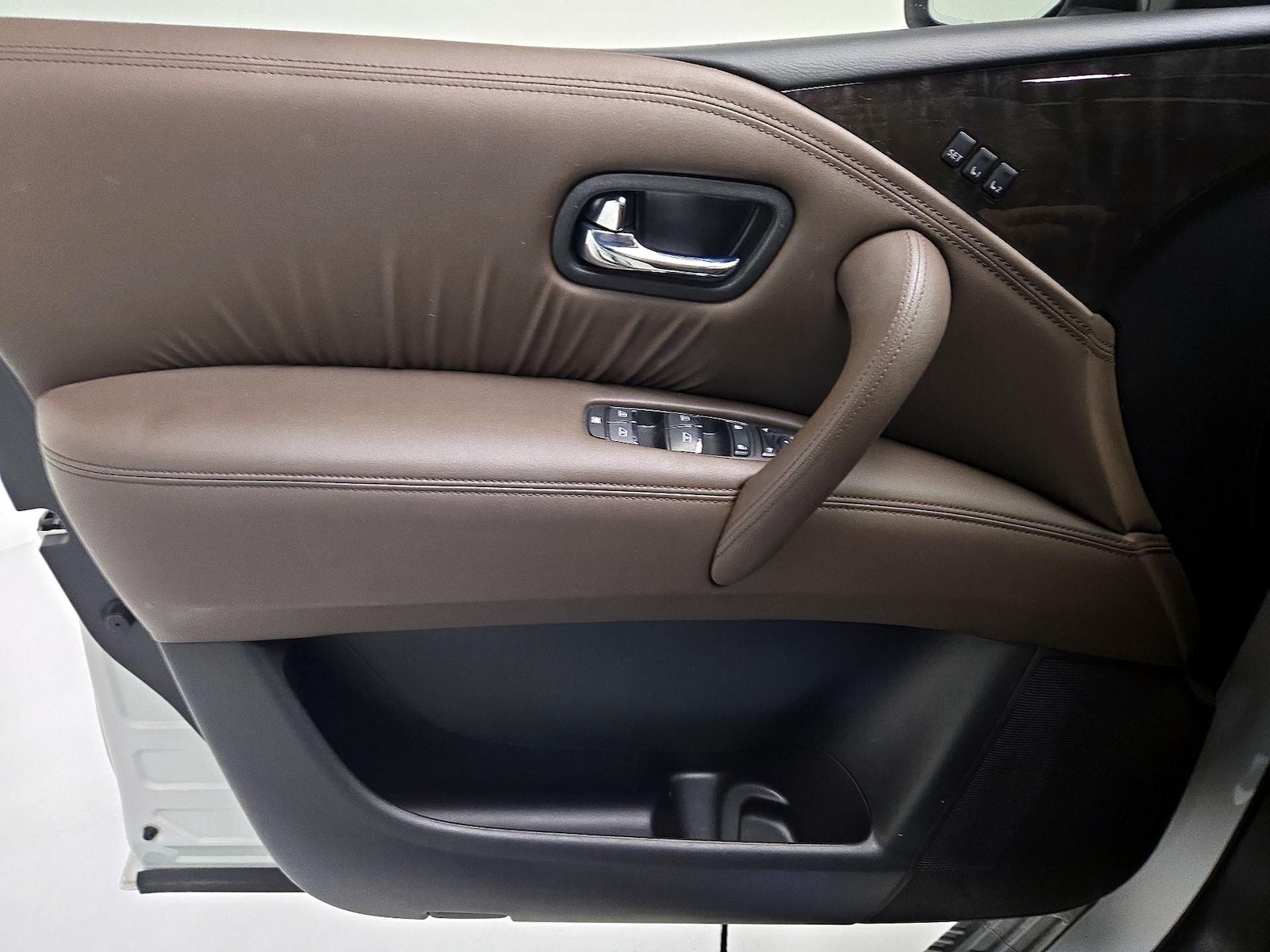 2024 Nissan Armada Platinum - Photo 11